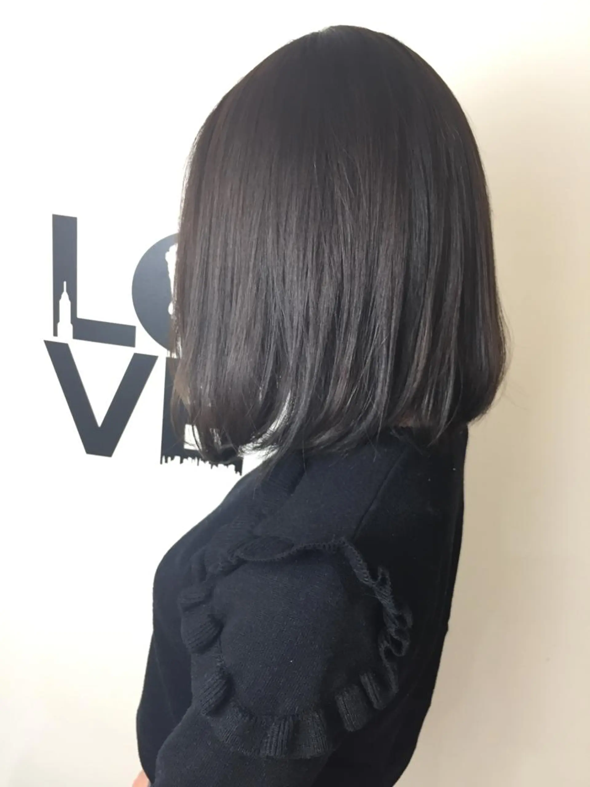 ミディアム カラー アッシュ アッシュブラック 黒髪 ヘアカラー ✂️小顔カット✂️ 山本有紀のヘアスタイル