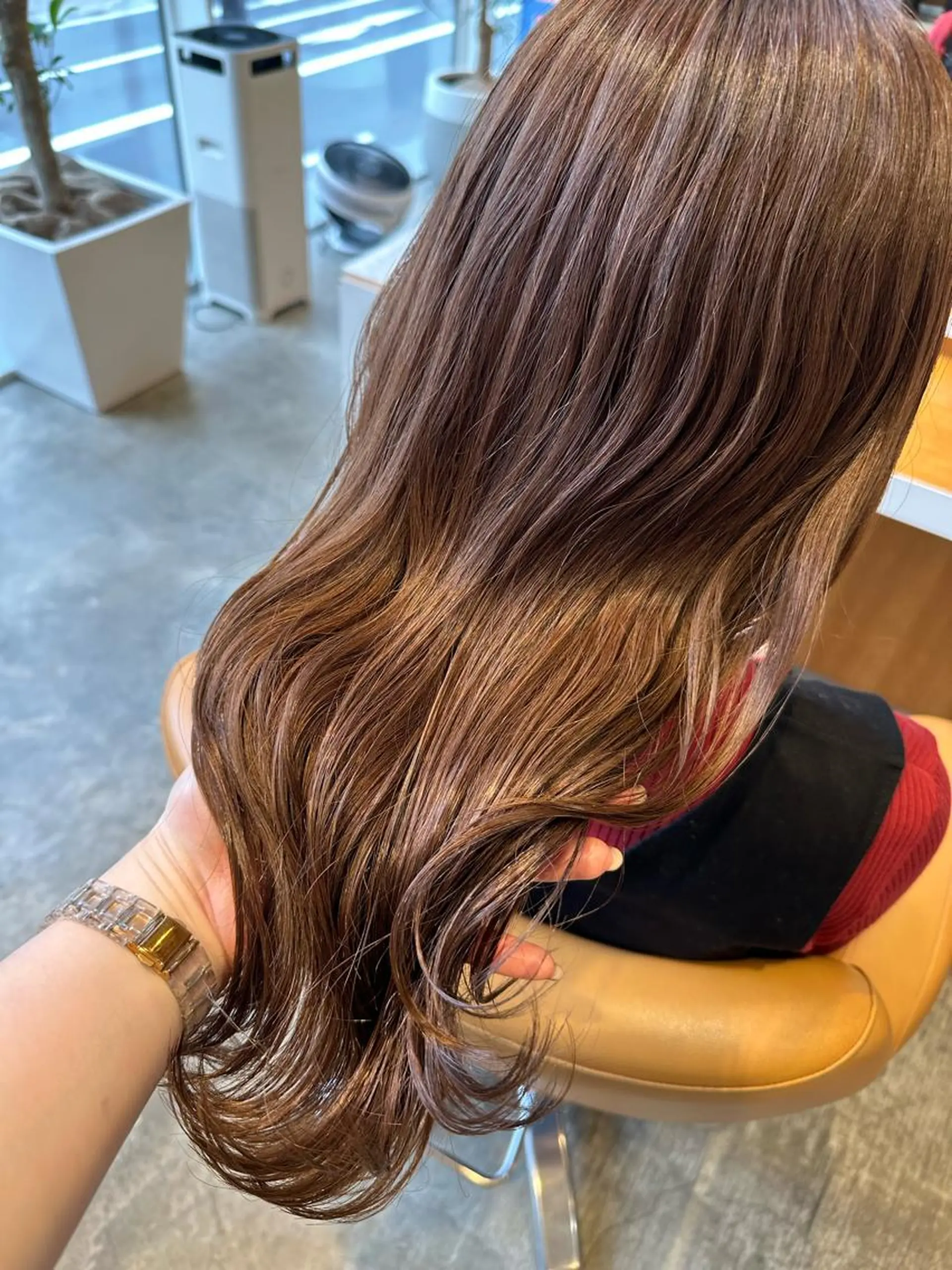 ロング 吉田 愛花のヘアスタイル