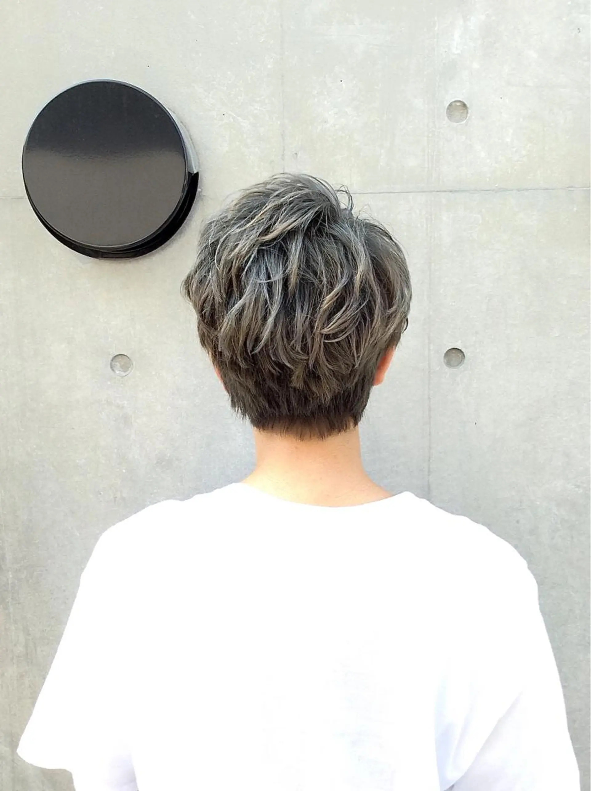 ショート カラー ベリーショート ブリーチ ハイトーンカラー ショートヘア ✨髪質改善縮毛矯正✨ 宇田川修平のエステ・リラクイメージ