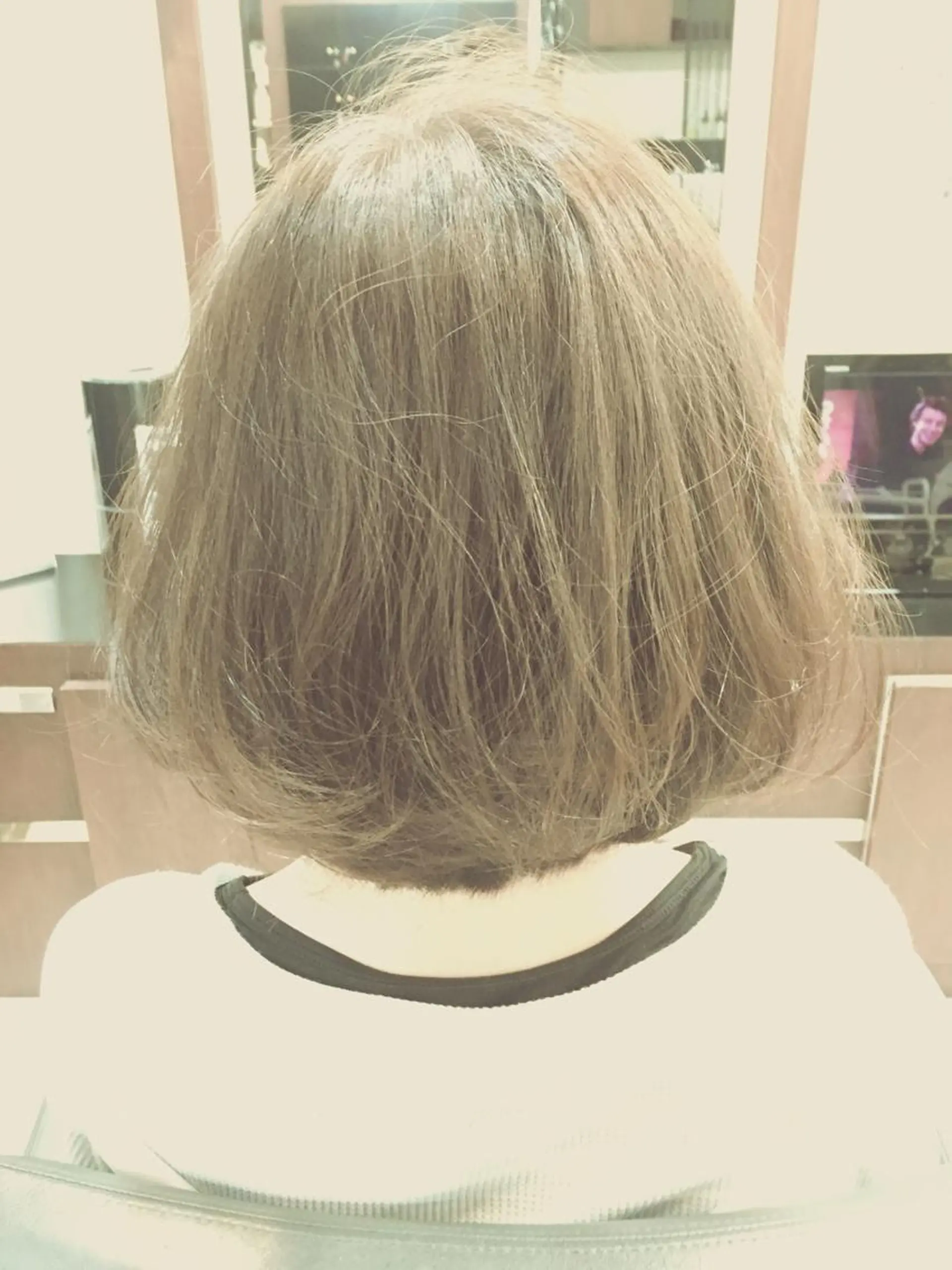 ショート カラー グレージュ ボブ ナガイ ユウキのヘアスタイル