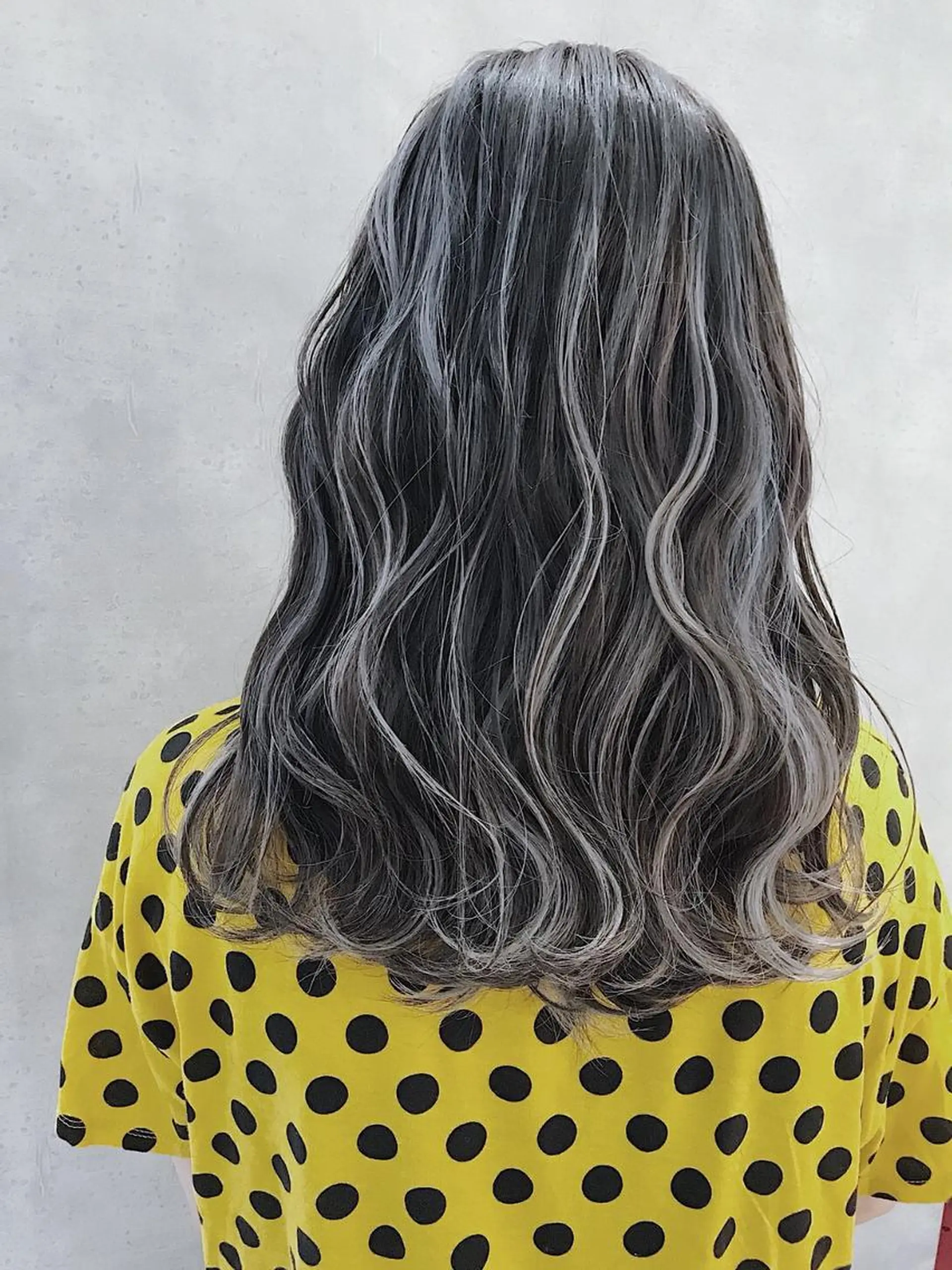 ミディアム カラー アディクシーカラー ブリーチ ケアブリーチ ダブルカラー ハイライトカラー MOU namba ムウナンバのヘアスタイル