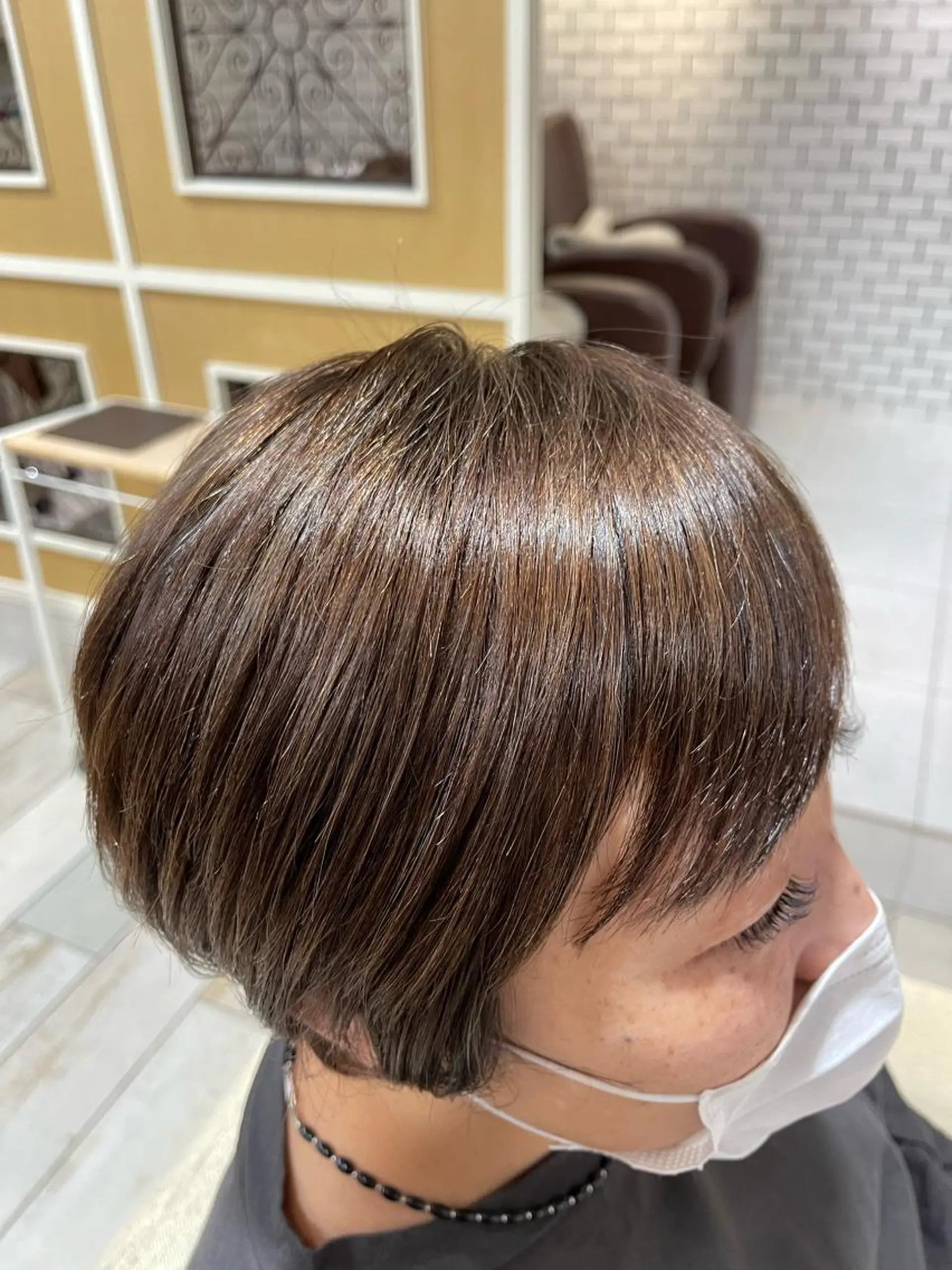 ショート カラー ハイライトカラー ハイライト 馬場智哉 白髪ぼかしハイライトのヘアスタイル