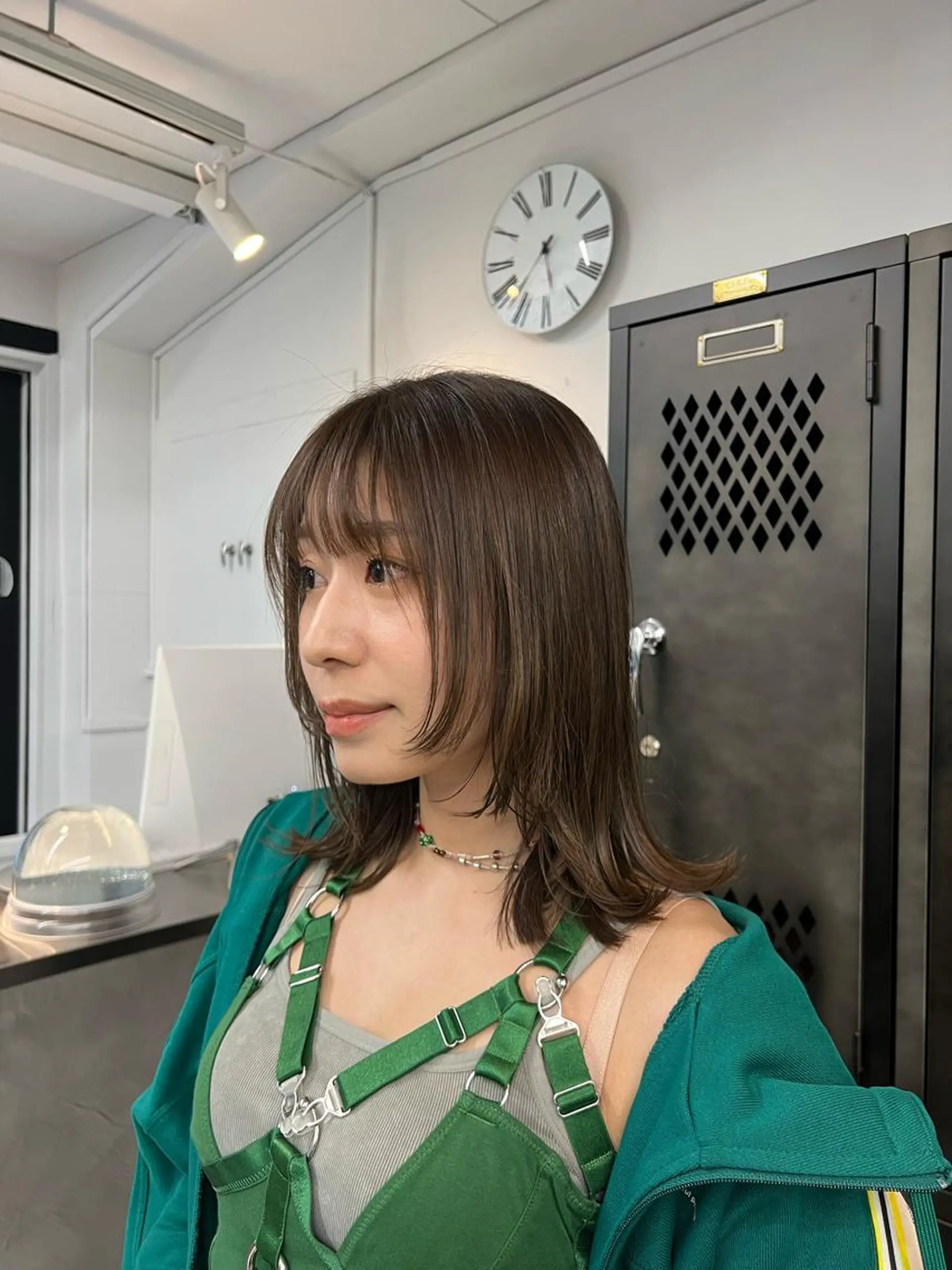 ミディアム カット ヘアカラー トリートメント INORI /フェイスレイヤーのヘアスタイル