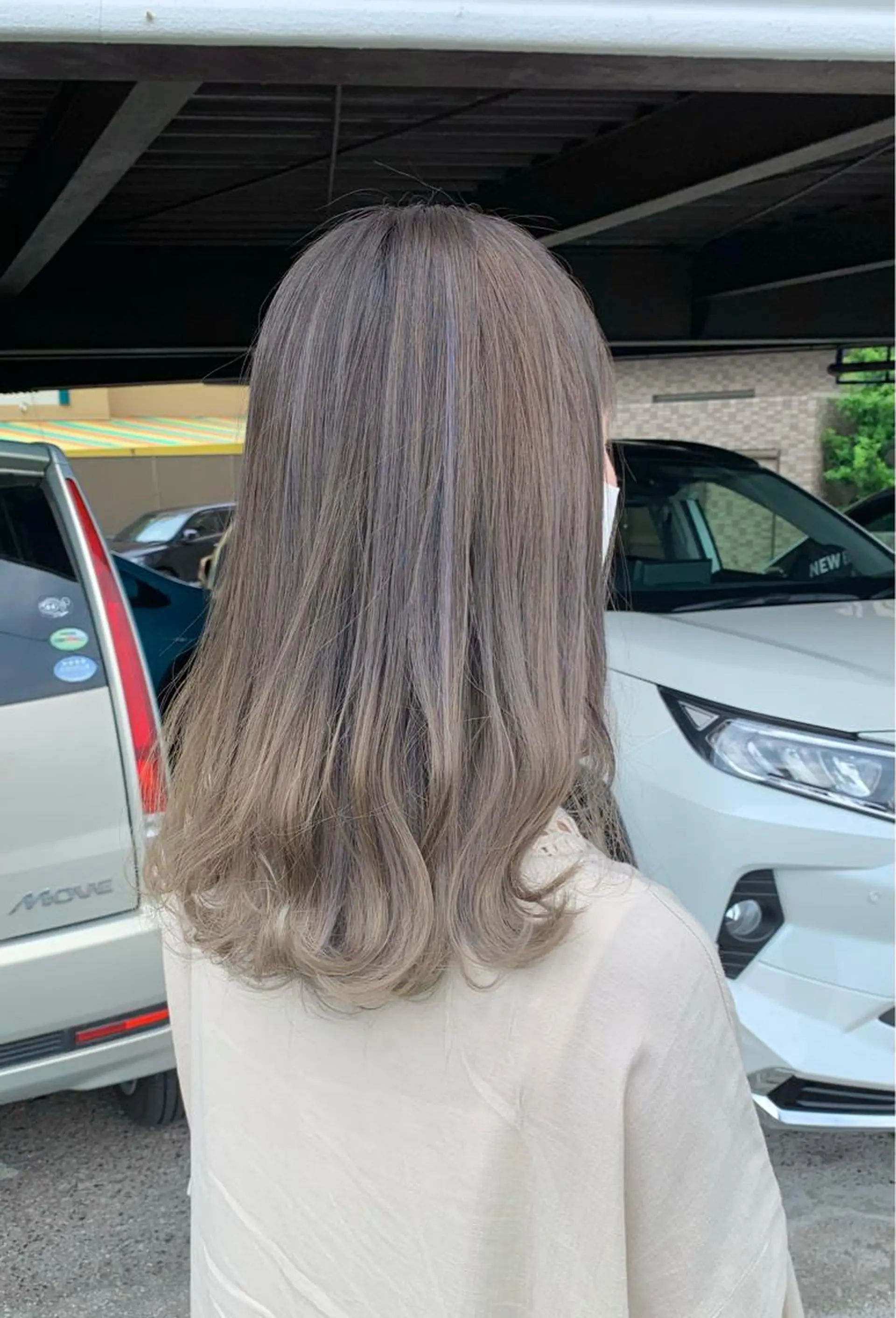 ロング カラー 三野 沙也のヘアスタイル