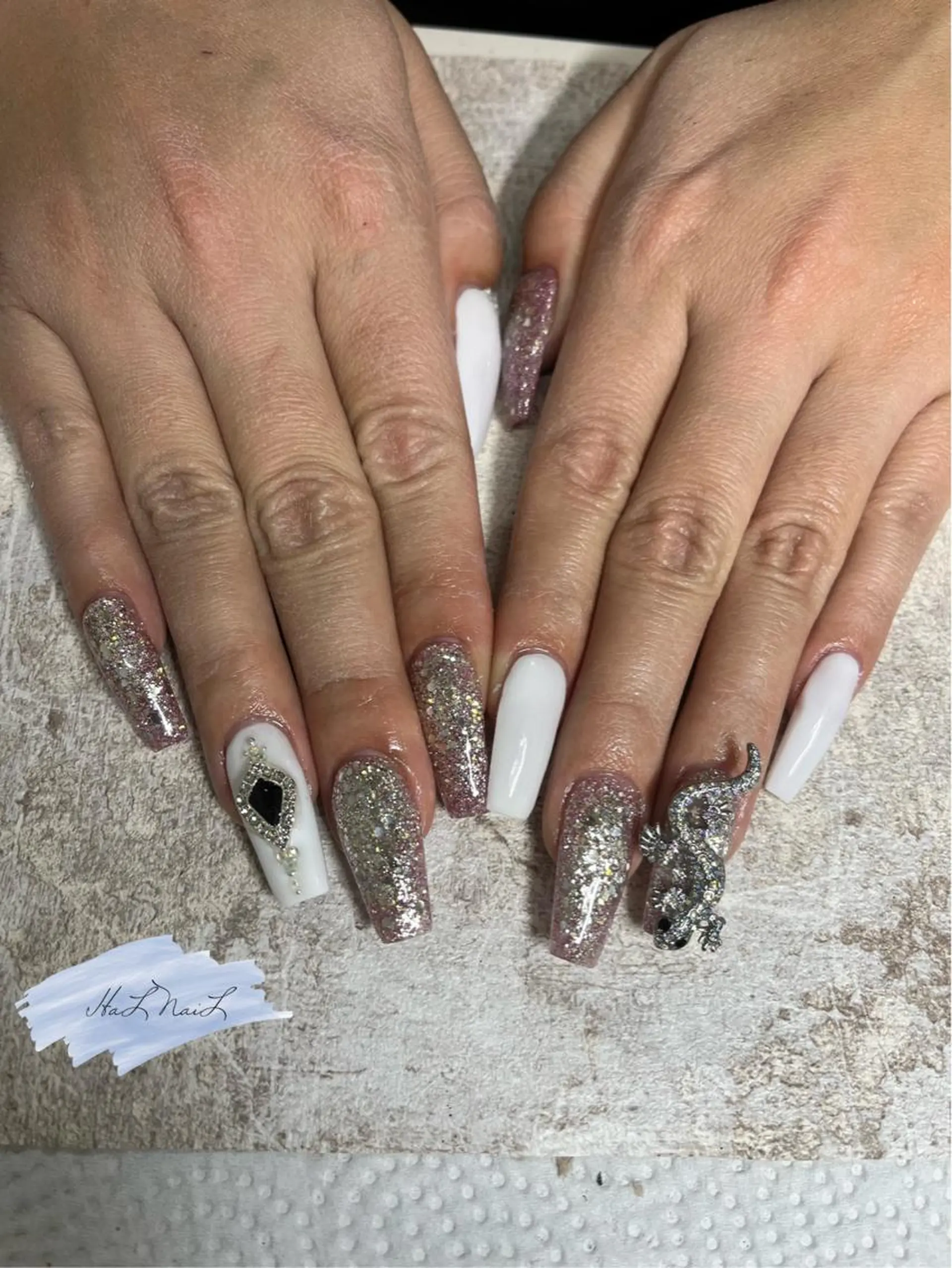 ネイル ハンドネイル HaL NaiLのネイルデザイン