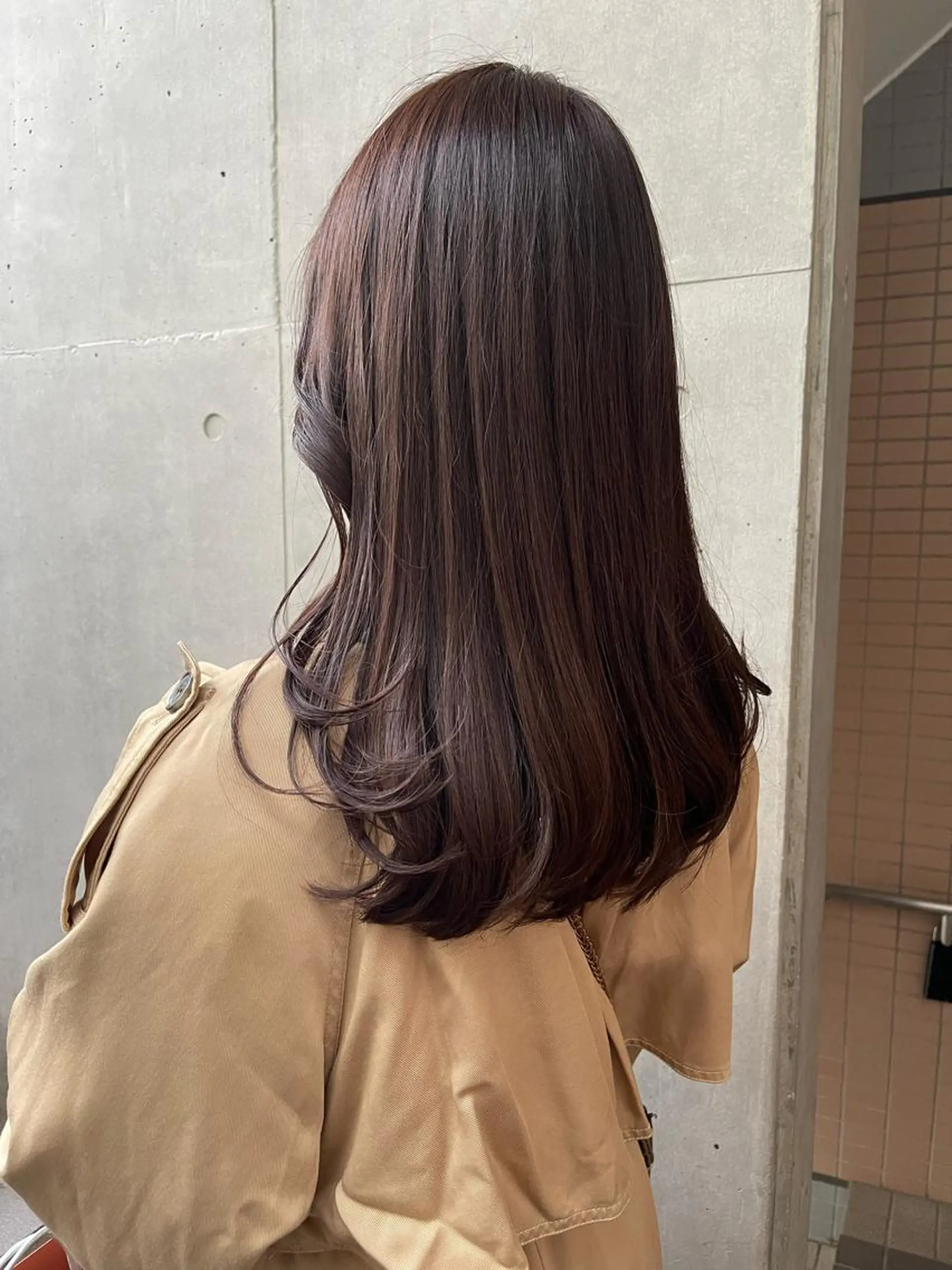 ロング カラー アッシュ ベージュカラー ヘアカラー トリートメント ヘッドスパ ヘアセット ラベンダー/レイヤー スタイル🤎mamiのヘアスタイル