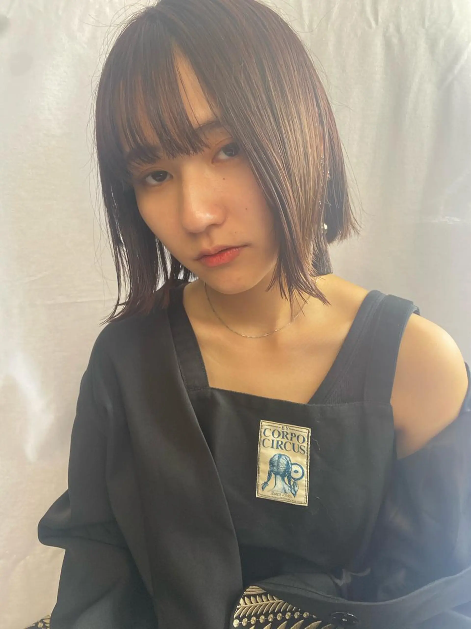 ミディアム ミストバング ハイライト 学生 外ハネヘア nambu-GARDEN所属・上田 昂雅のヘアスタイル