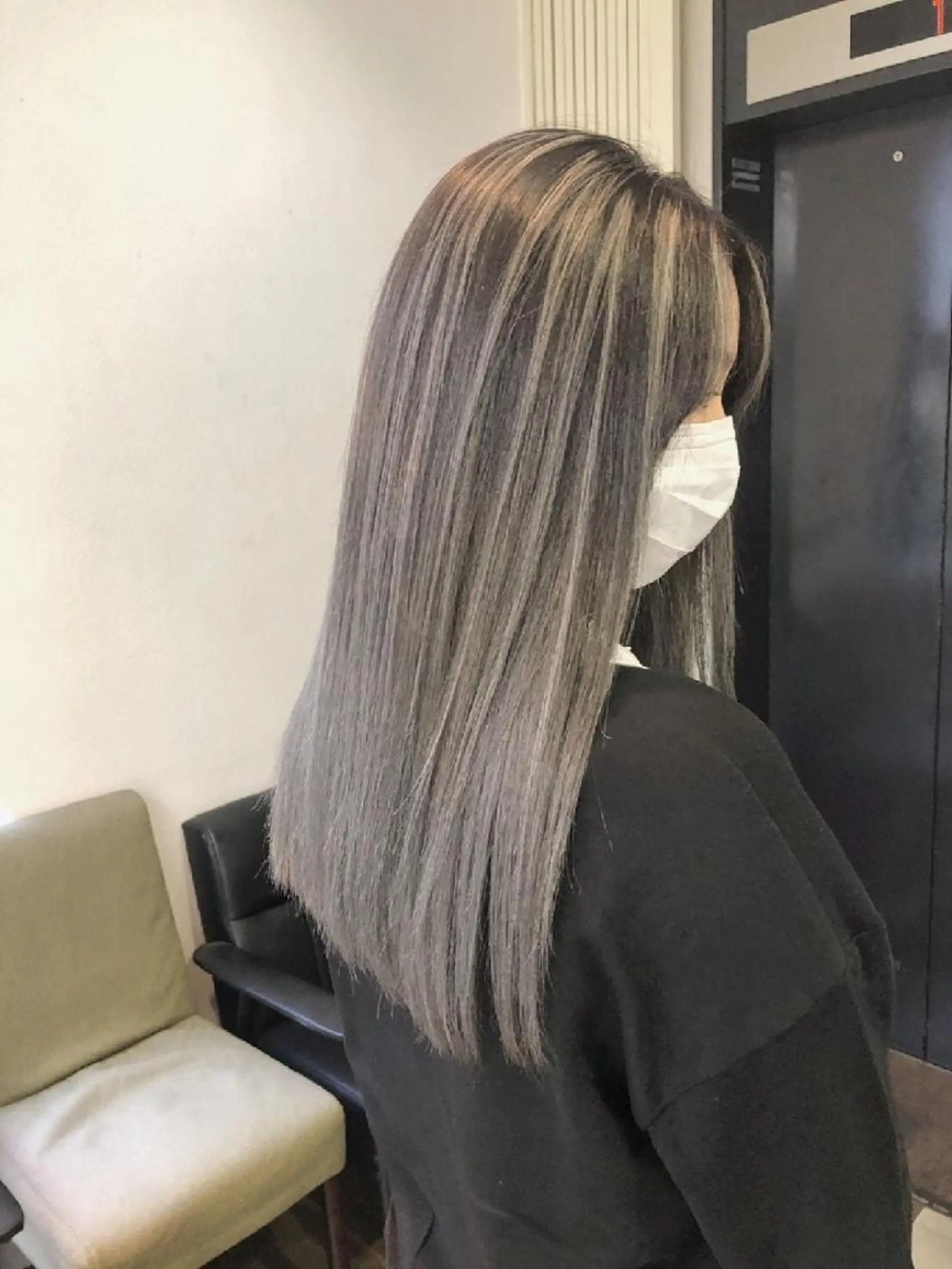 セミロング カラー ヘアアレンジ 透明感/レイヤー 🇰🇷tomonaのヘアスタイル