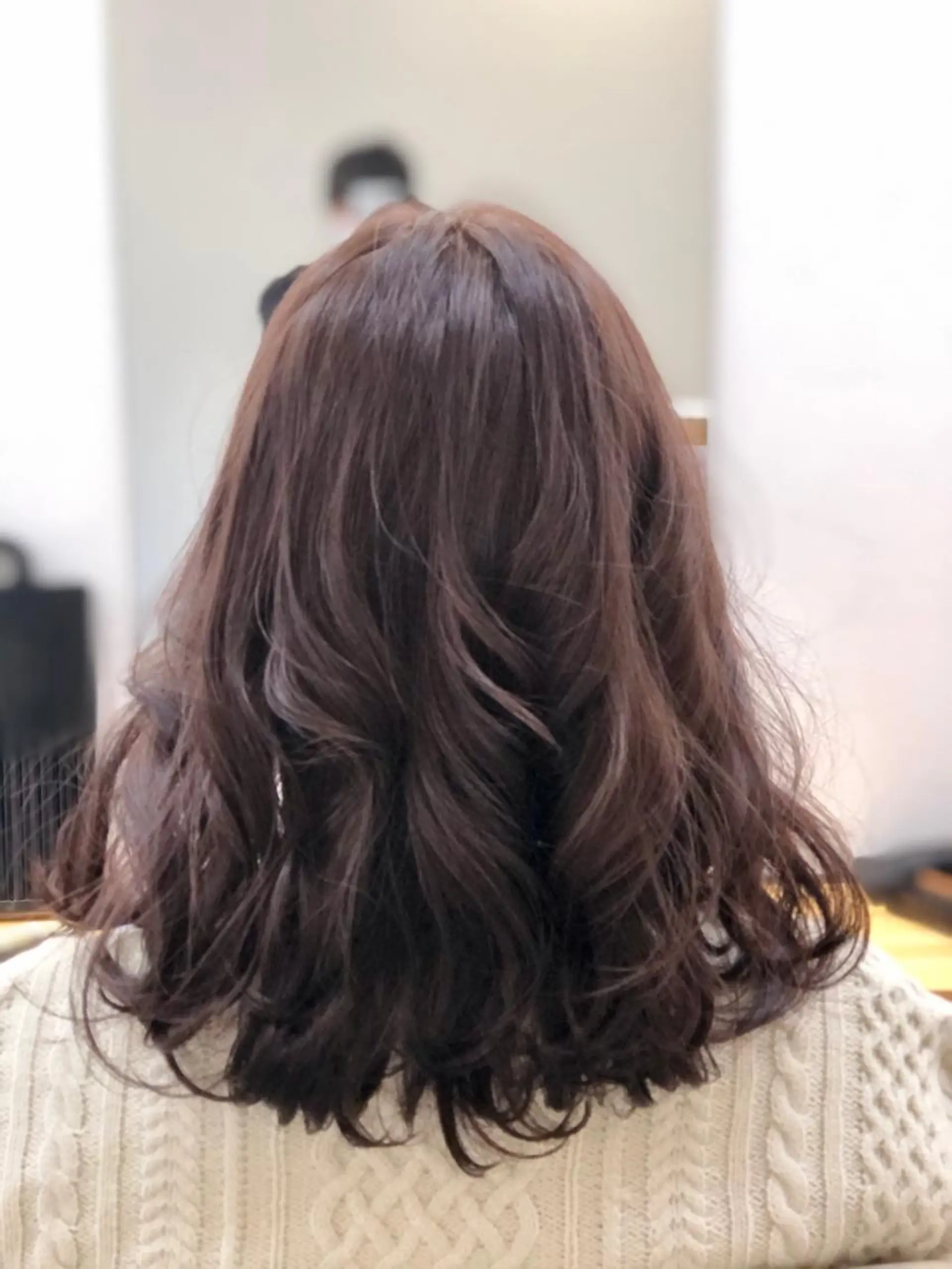 セミロング アッシュ カット ヘアカラー トリートメント H by Real meのヘアスタイル