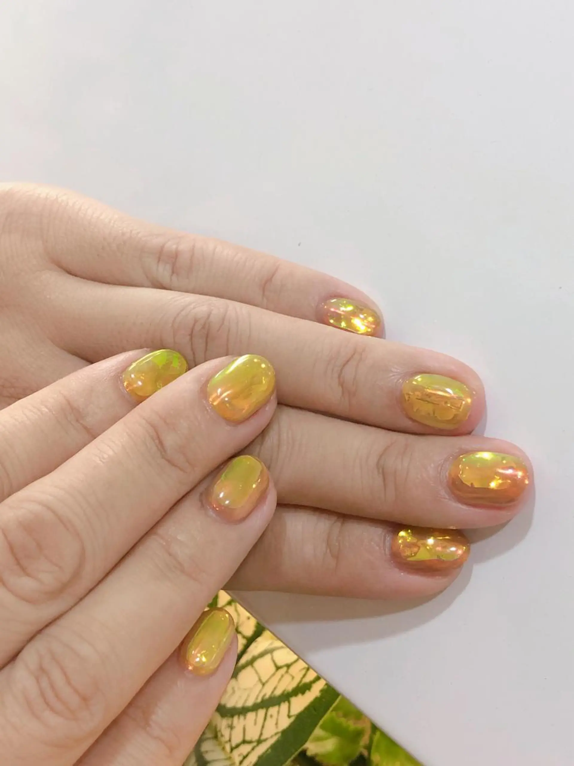 ネイル 氷ネイル・うるうるネイル ハンドネイル ハンドケア ハク キのネイルデザイン