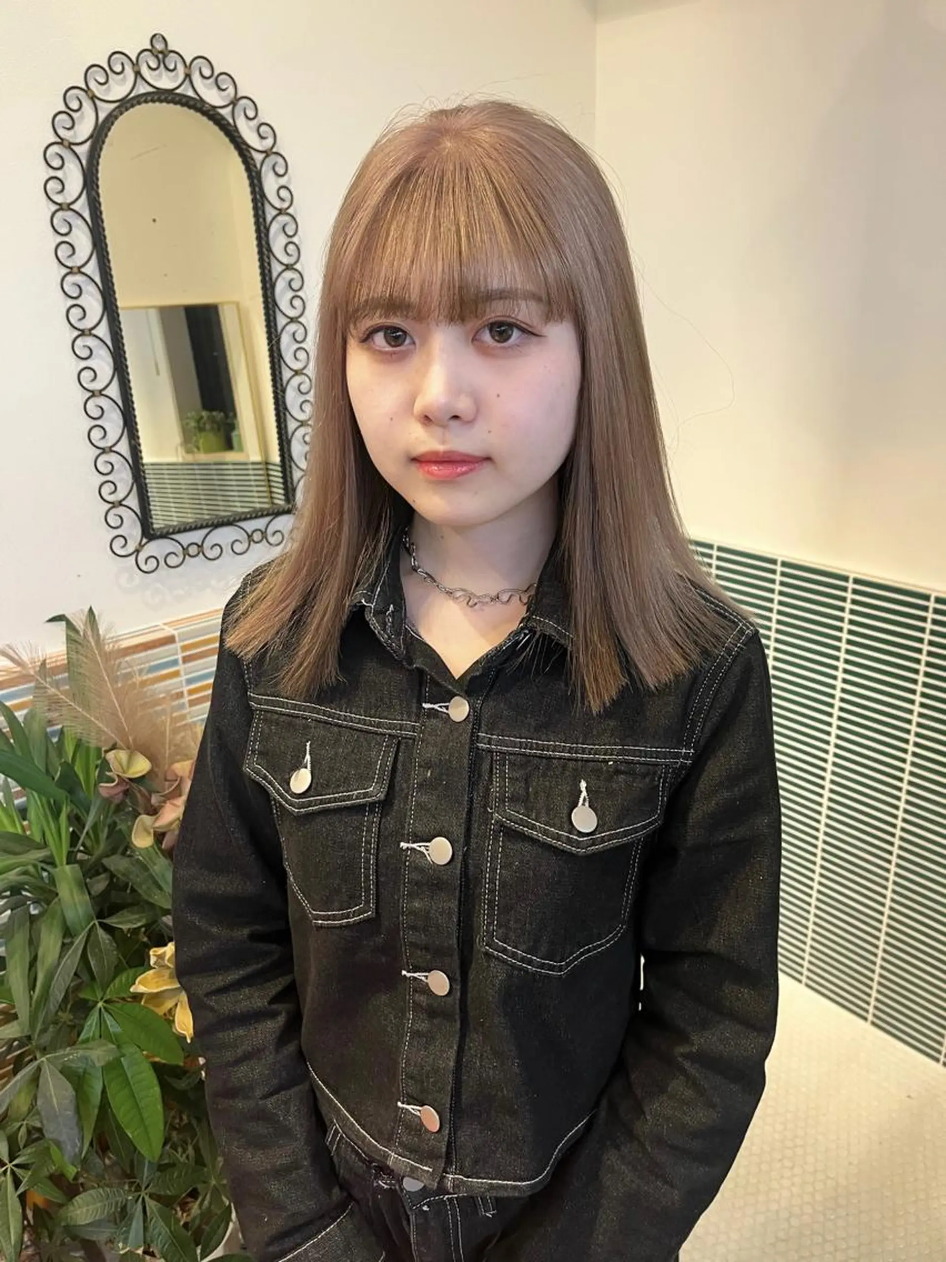 ミディアム カラー ブリーチ ヘアカラー トリートメント 🩷ハイトーン透明感 レイヤー🩷ユリカのヘアスタイル