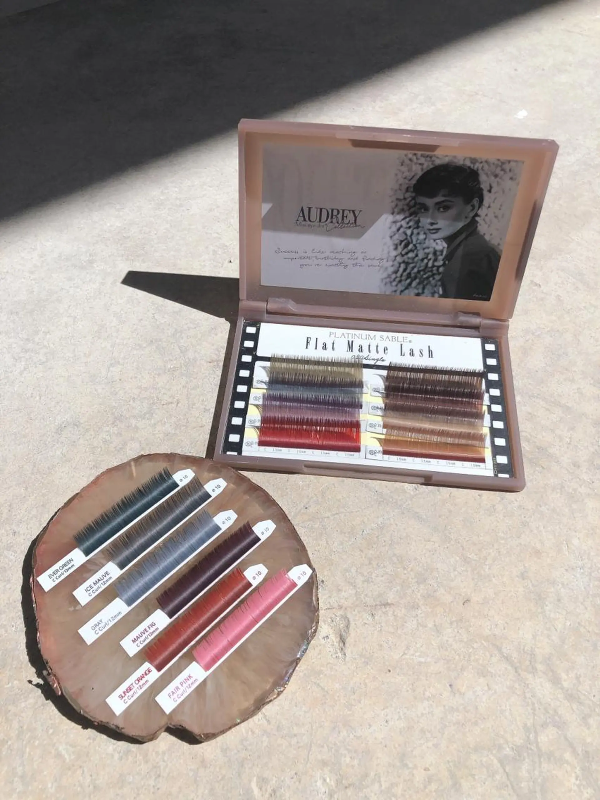 マツエク・マツパ バインドロック フラットラッシュ Hug me eyelashのマツエク・マツパデザイン