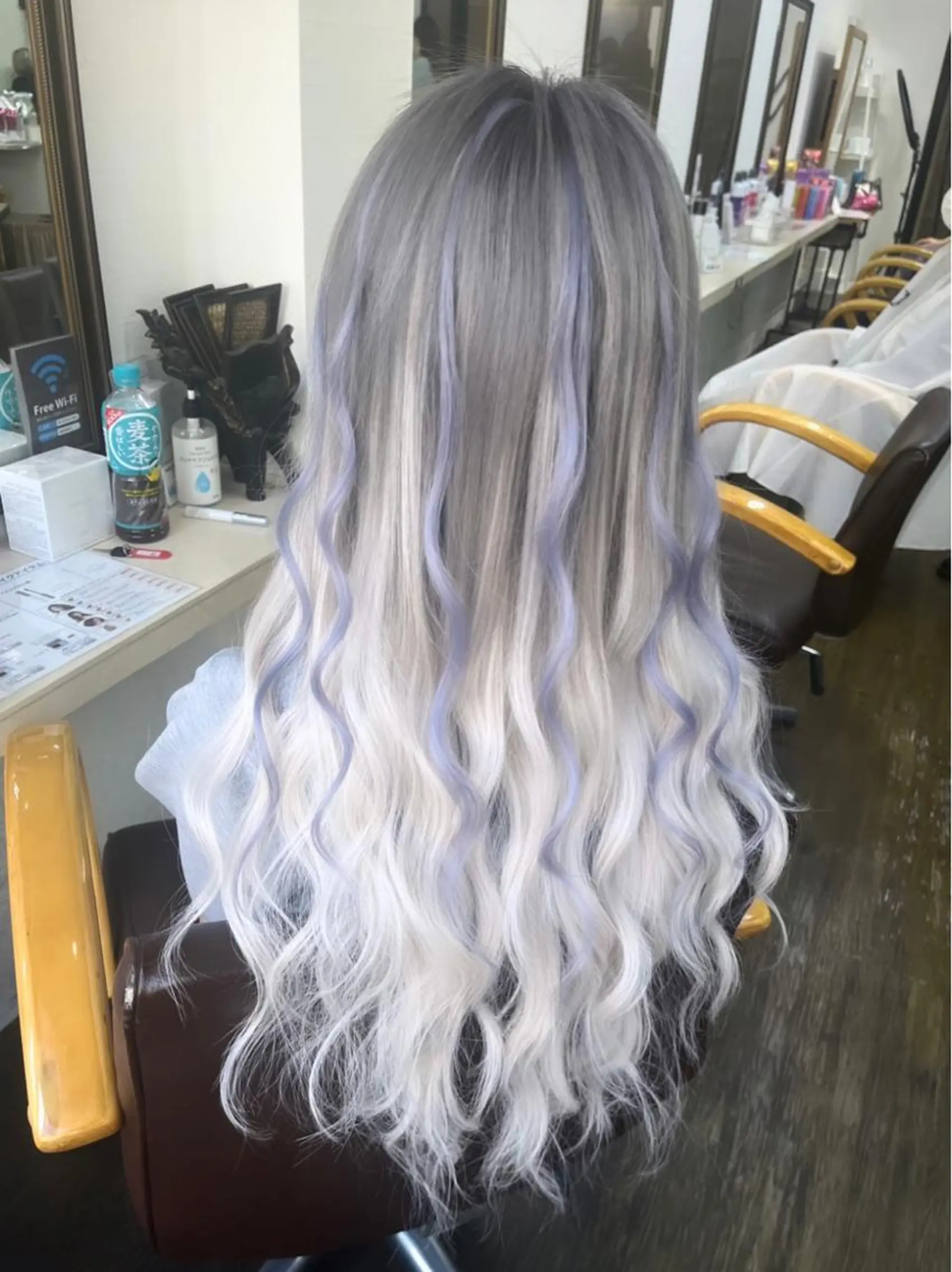 ロング カラー ブリーチ ケアブリーチ エクステ ヘアカラー エクステ 🧠U-topia 西村彩🧠のヘアスタイル