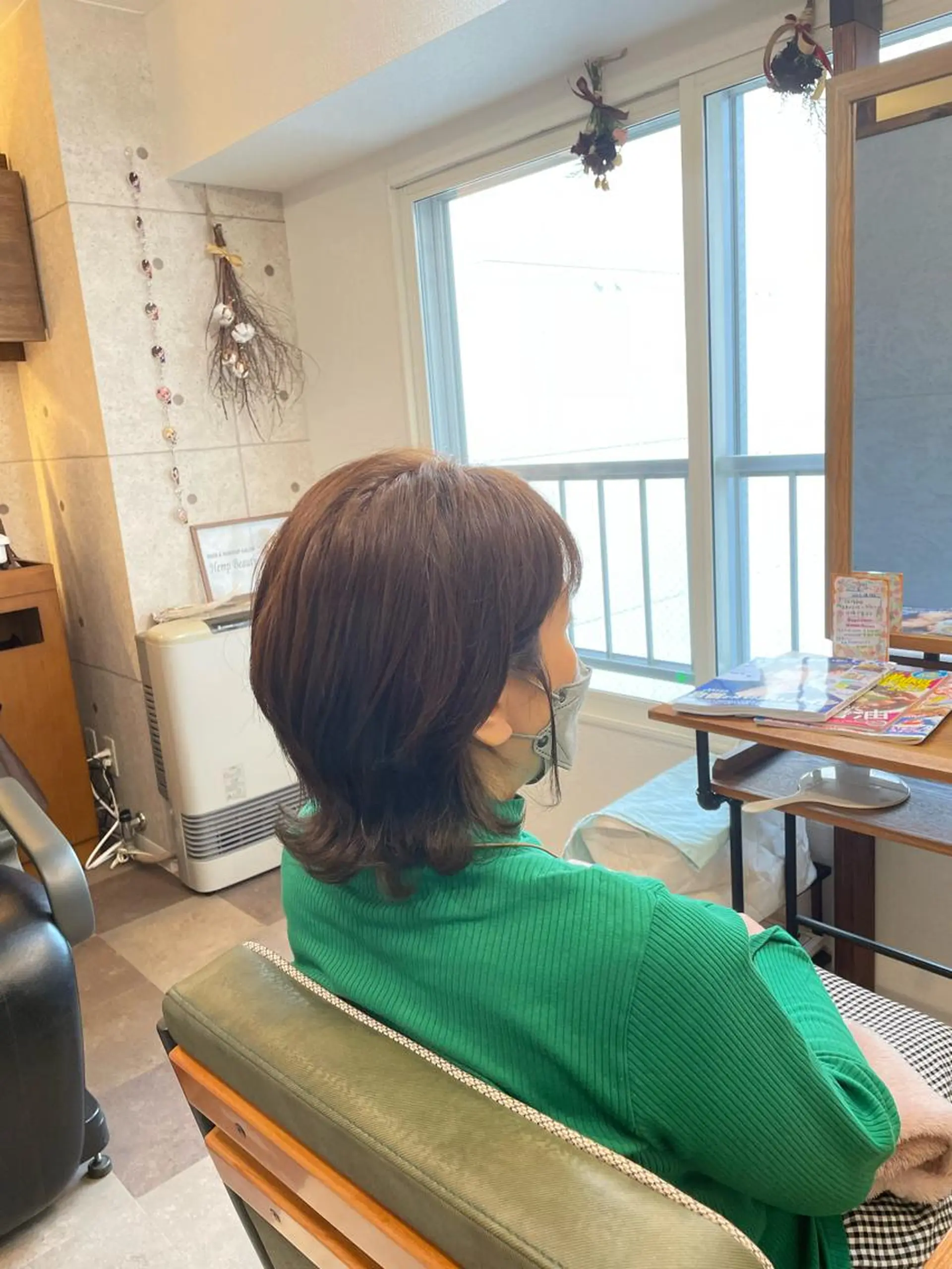 ミディアム カラー ブラウンカラー マットブラウン 伸ばしかけ レイヤーカット カット ヘアカラー トリートメント HempBeauty 浅野アサミのヘアスタイル