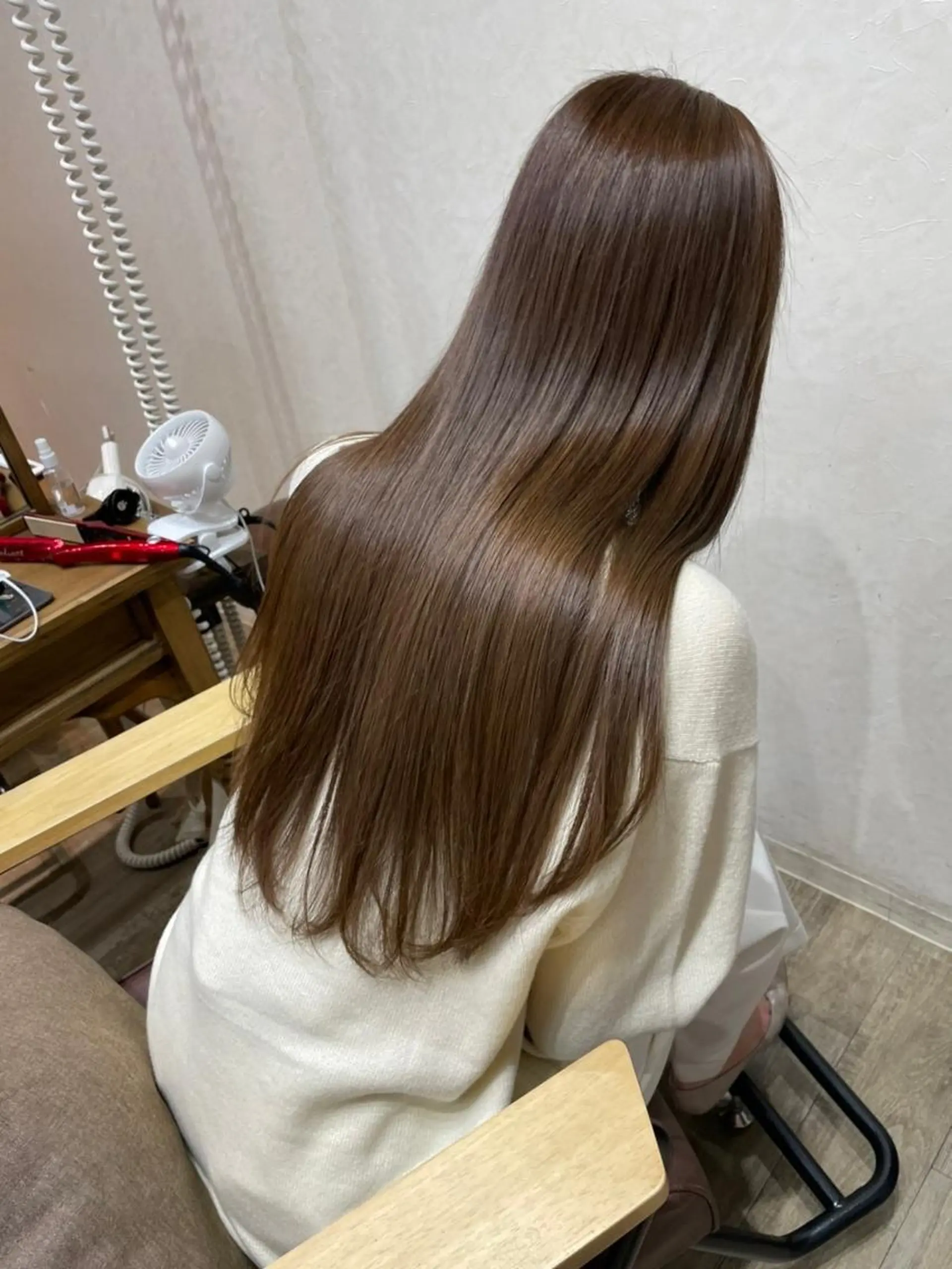 セミロング カラー パーマ ヘアアレンジ アディクシーカラー アッシュ バレイヤージュ ベージュカラー ブリーチ newi grande 横浜店のヘアスタイル