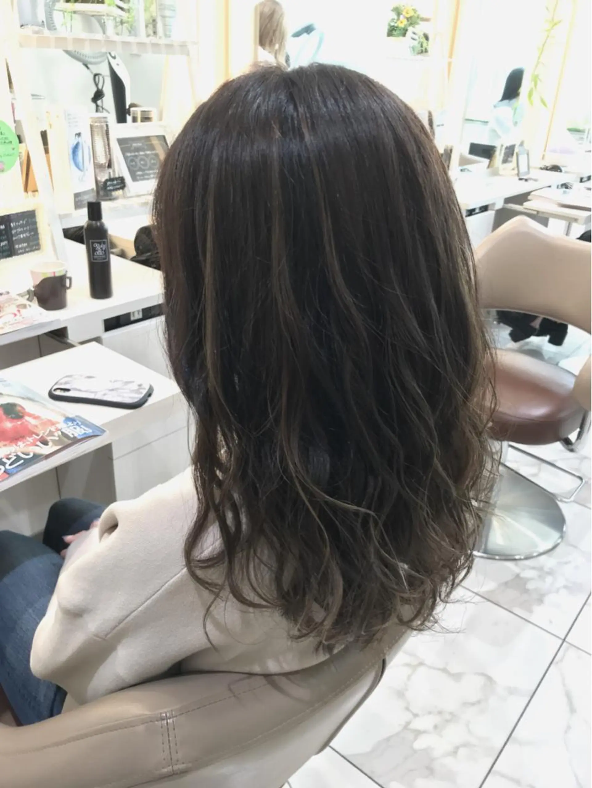 ミディアム カラー 黒髪 ブリーチ ケアブリーチ 透明感カラー グレージュ 山崎俊輔/髪質改善 /バレイヤージュのヘアスタイル