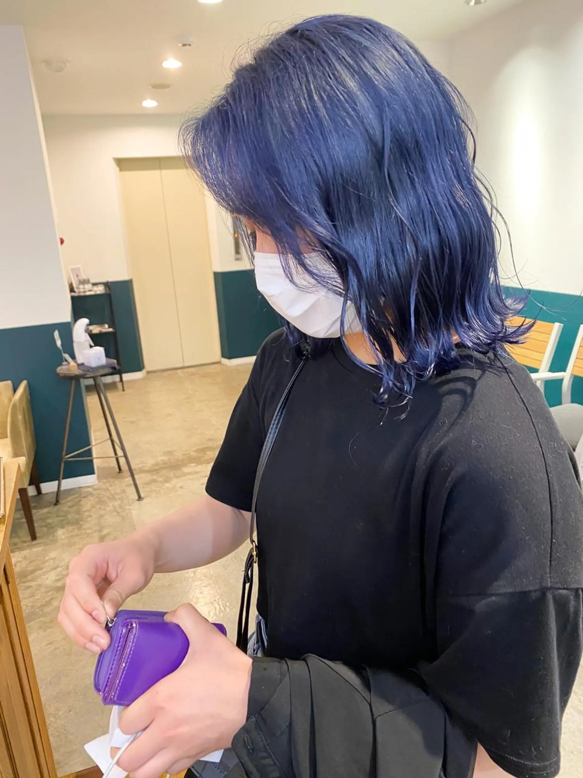 ミディアム パープルカラー TELA HAIR所属・武内 凌レイヤーカット🐺のヘアスタイル