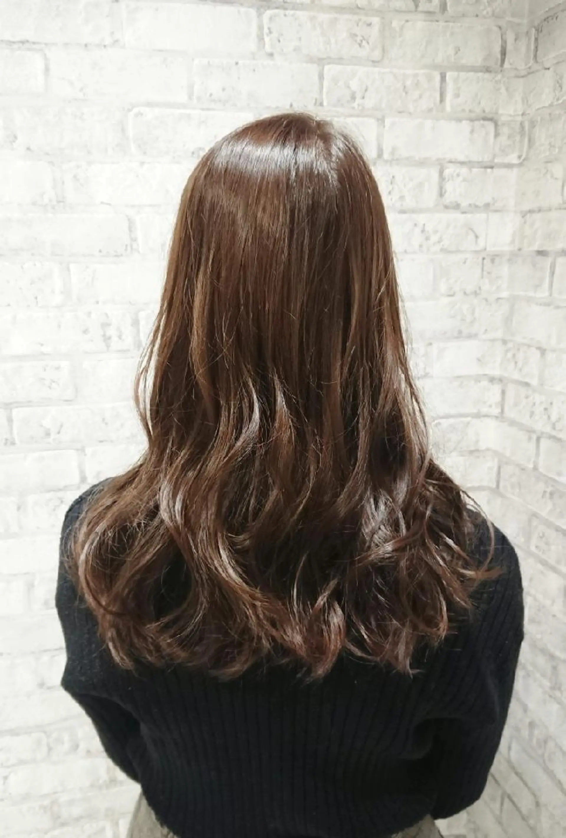 セミロング カラー ヘアアレンジ アッシュ アッシュグレー ハイライトカラー ハイライト カット ヘアカラー トリートメント 秋山 幸太のヘアスタイル