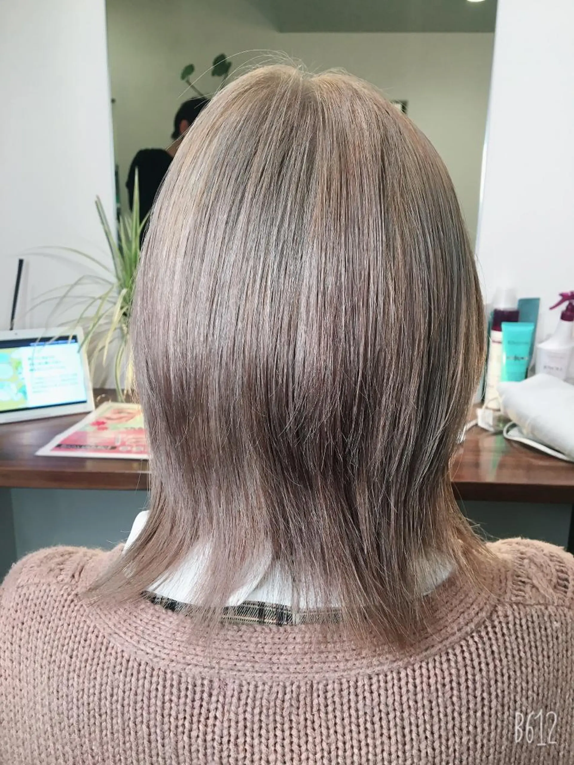 カラー 🩵オカダ サヤカ🩵のヘアスタイル