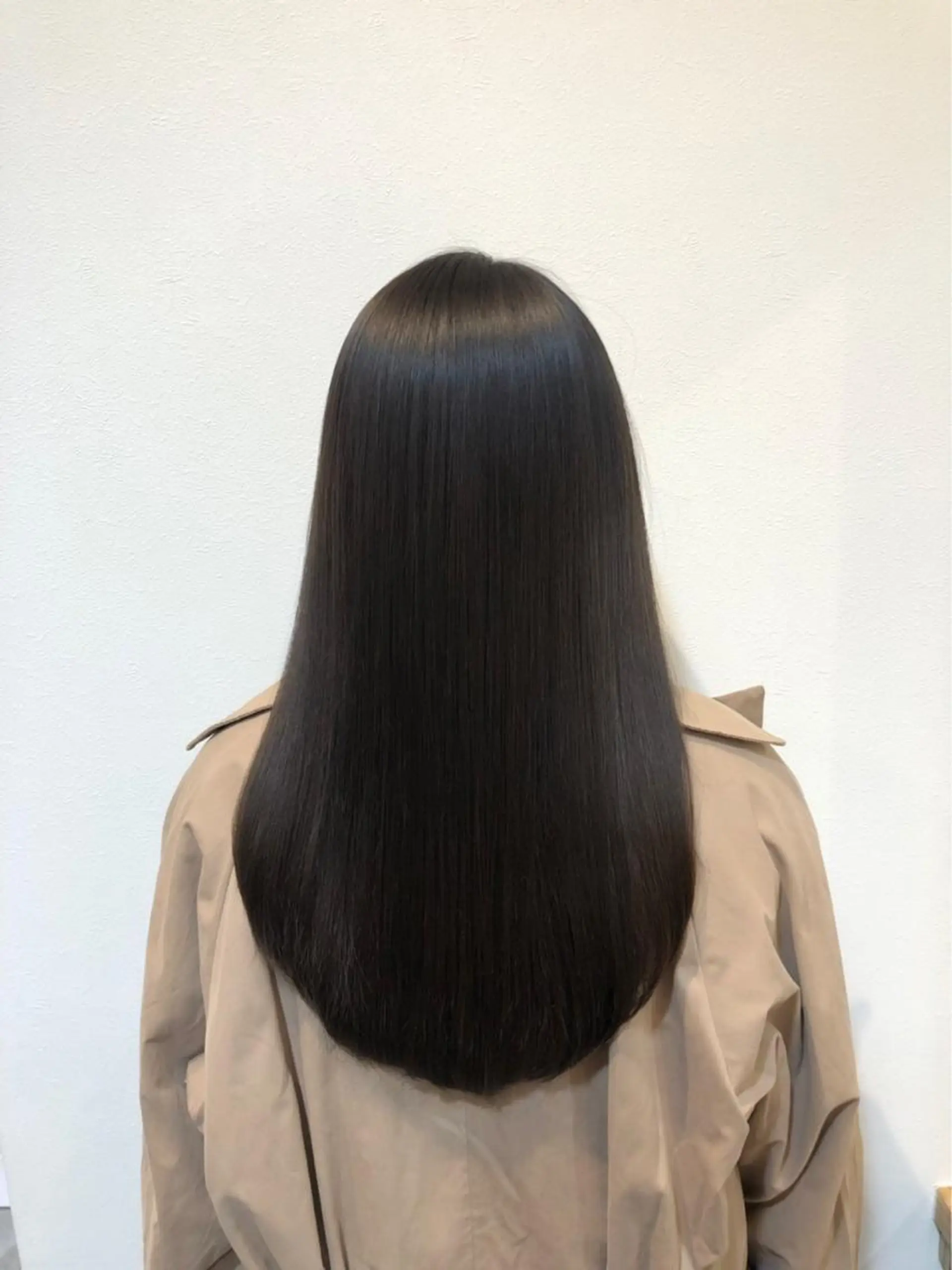 セミロング トリートメント 髪質改善ストレー ト指名NO.1林駿希のヘアスタイル