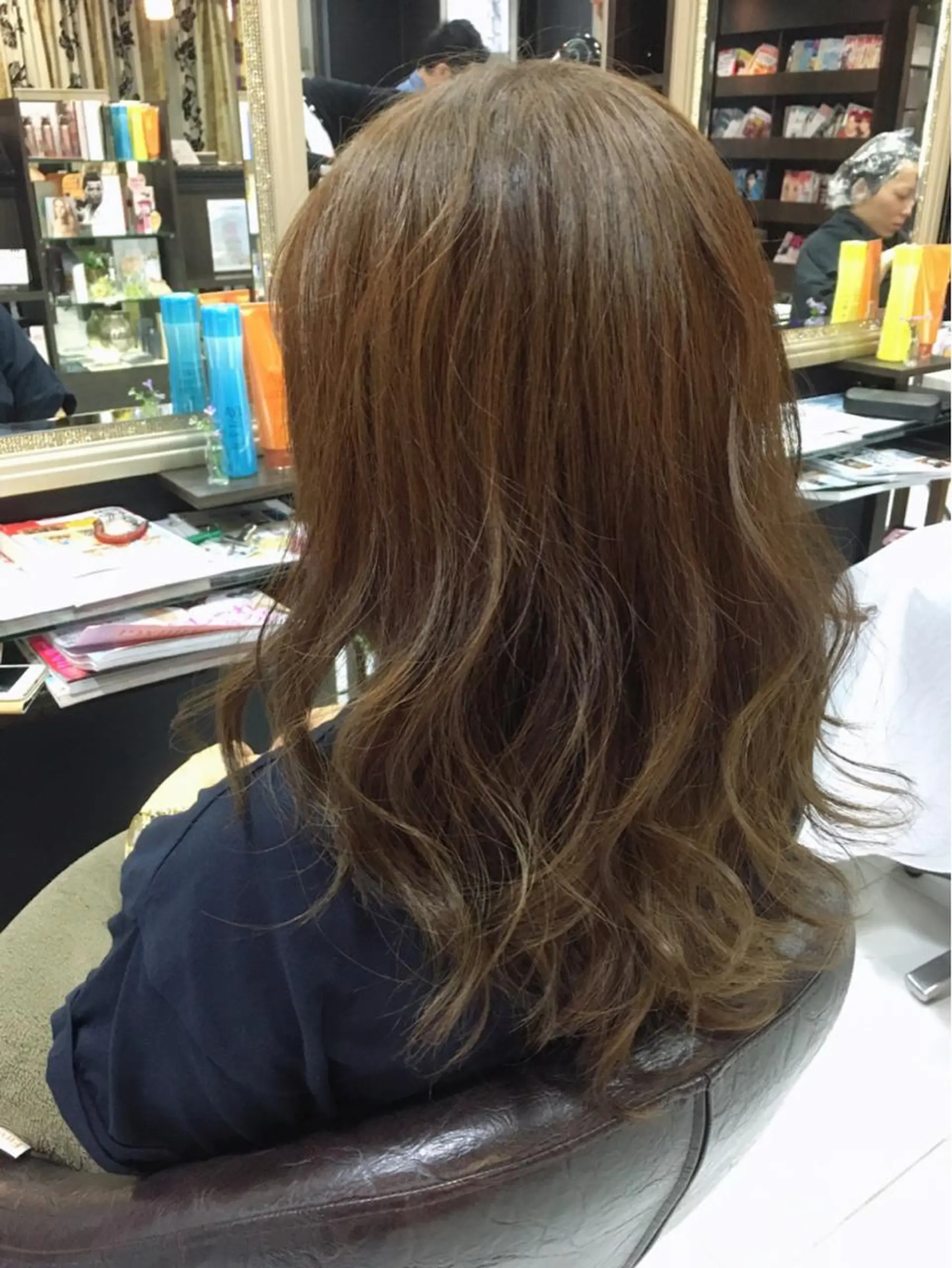 セミロング ロング カラー ベージュカラー シルバー シルバーベージュ トップスタイリスト 小澤純一のヘアスタイル