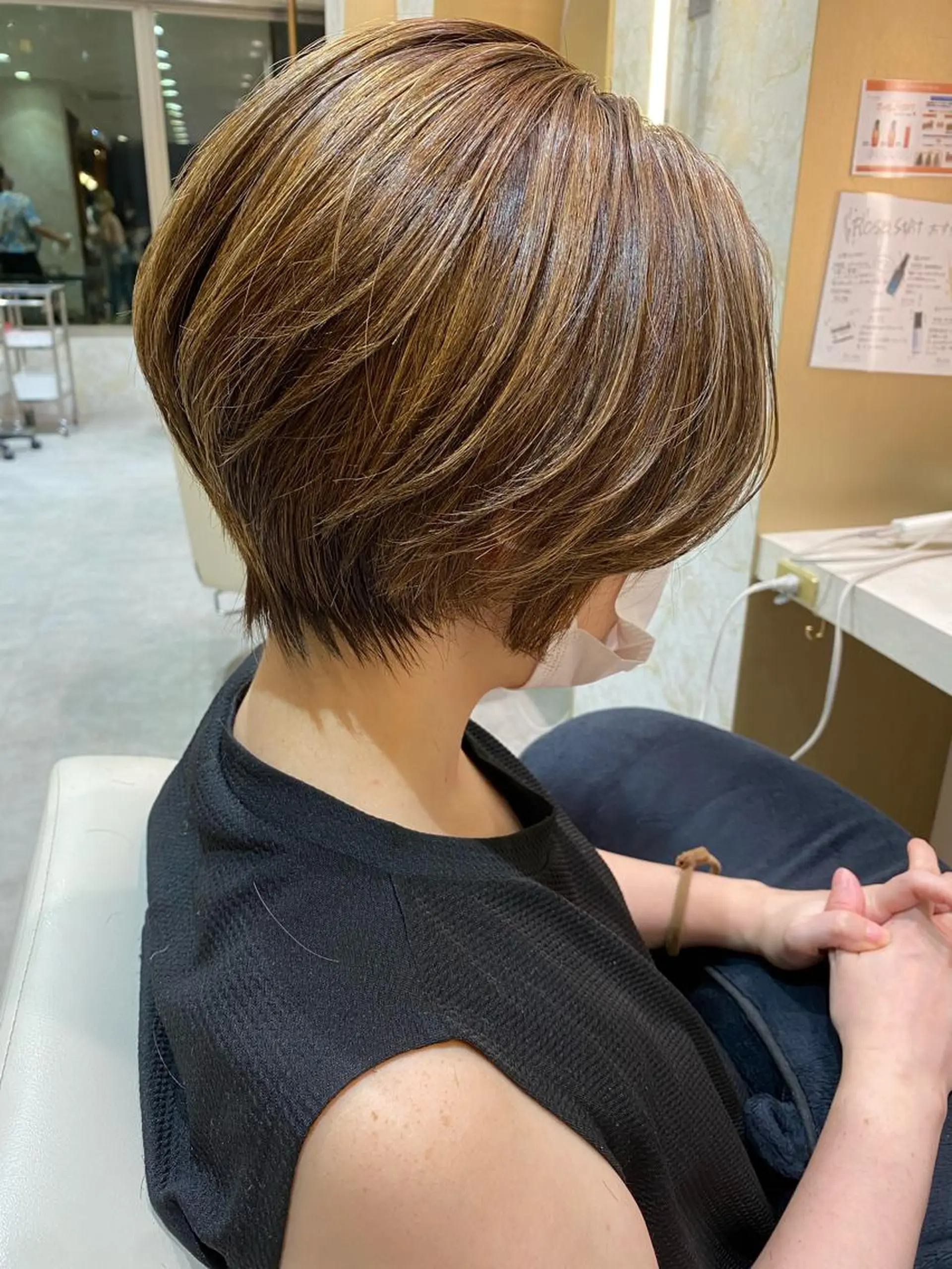 ショート カラー 店長/mao/ 前髪/顔周りカットのヘアスタイル