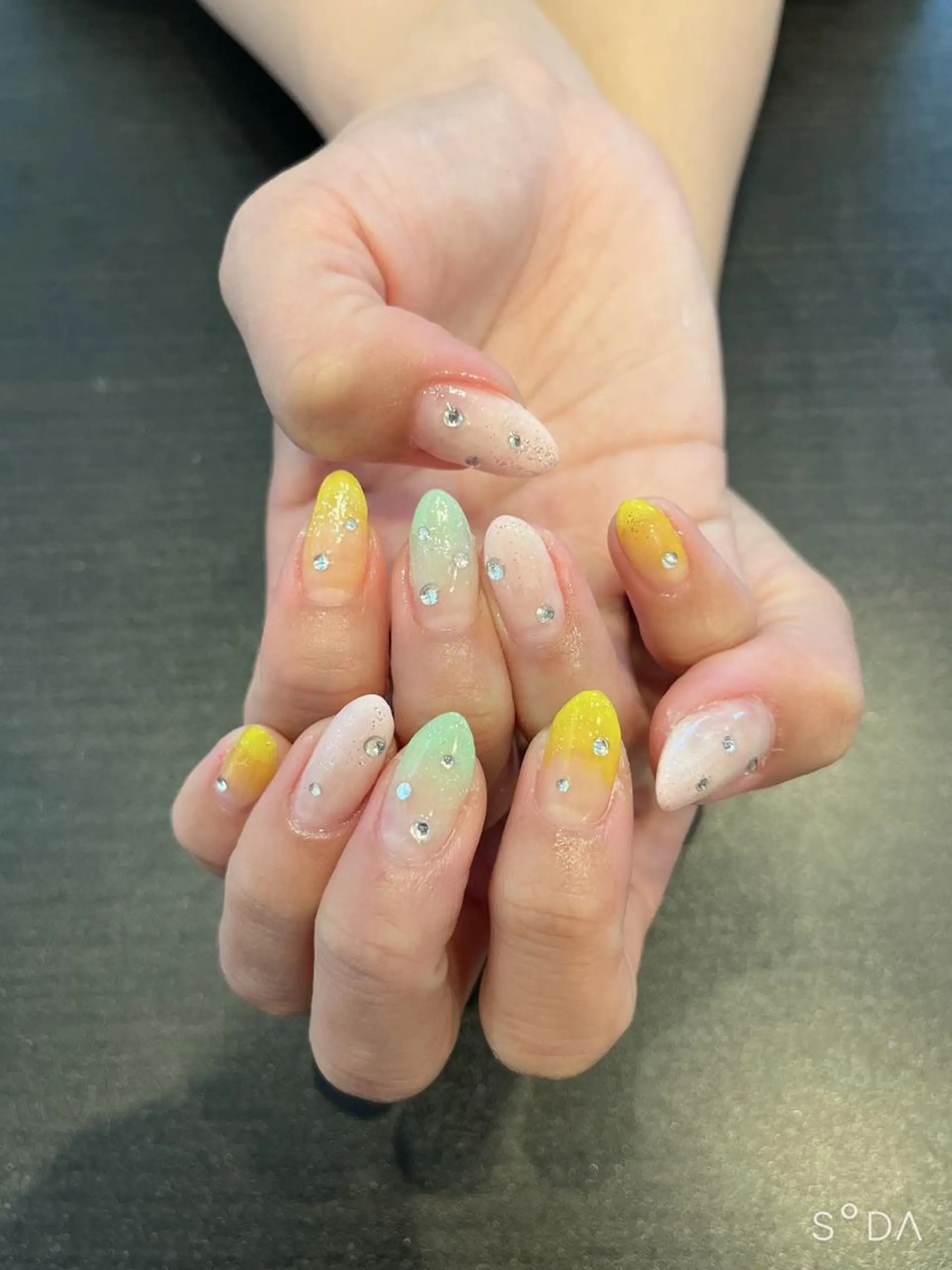 ネイル Nail Eye Salon ＆ School Plaisir 【プレジール】所属・u rの眉毛・アイブロウイメージ