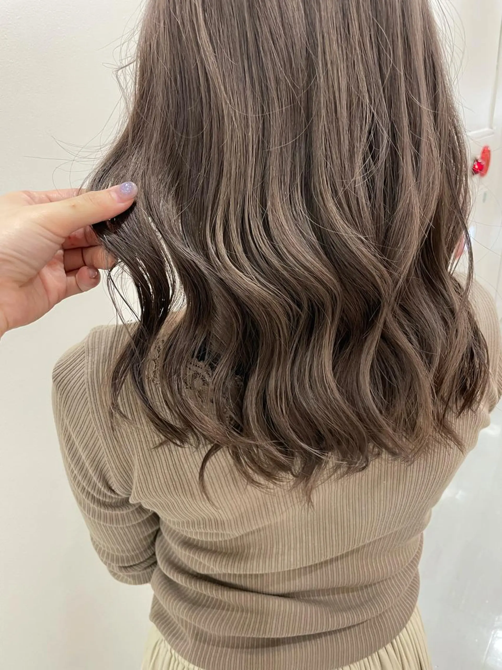 セミロング カラー akane .のヘアスタイル