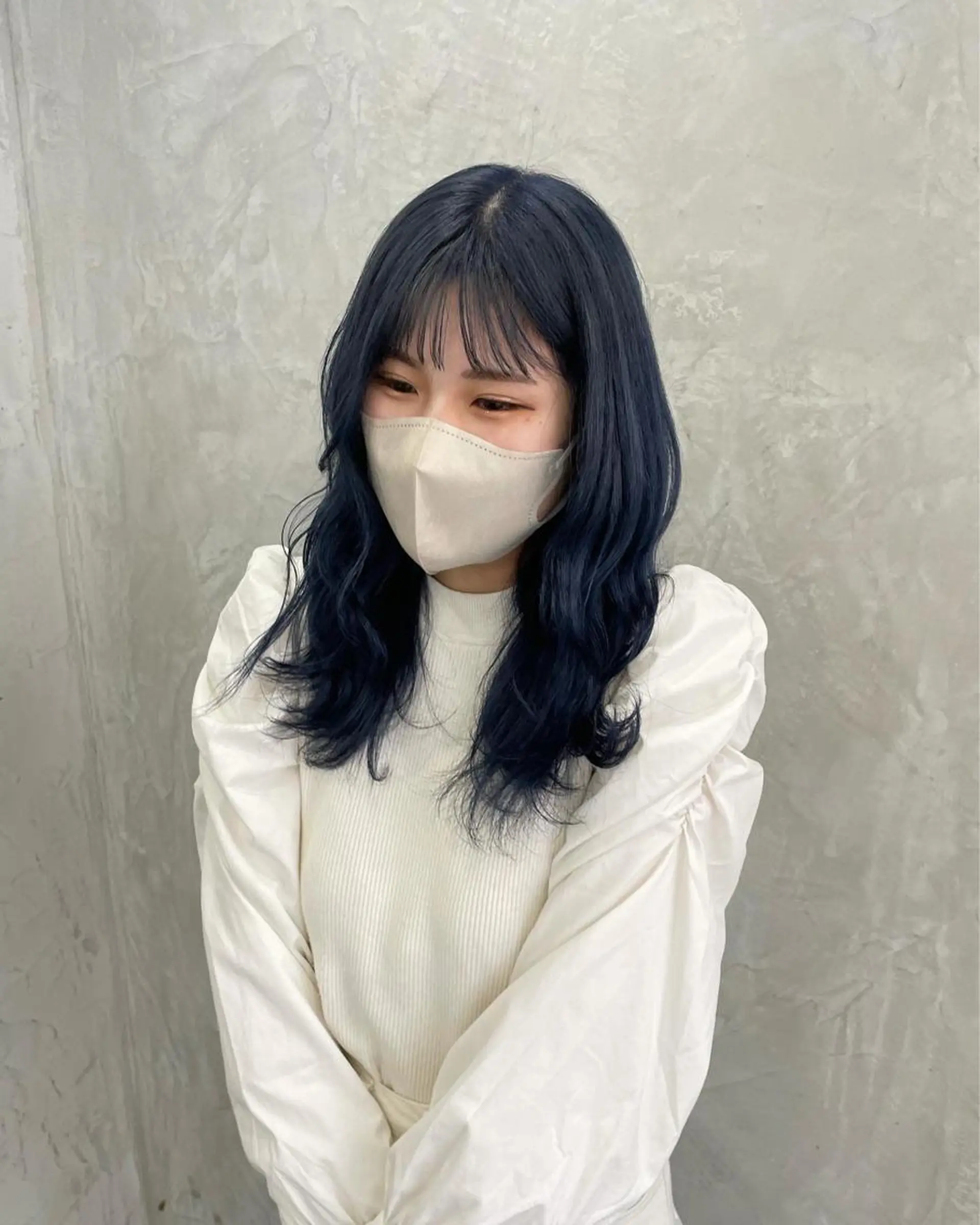 カラー アイブロウ ブルーカラー ネイビーカラー MaisonHALU 松浦光咲のヘアスタイル