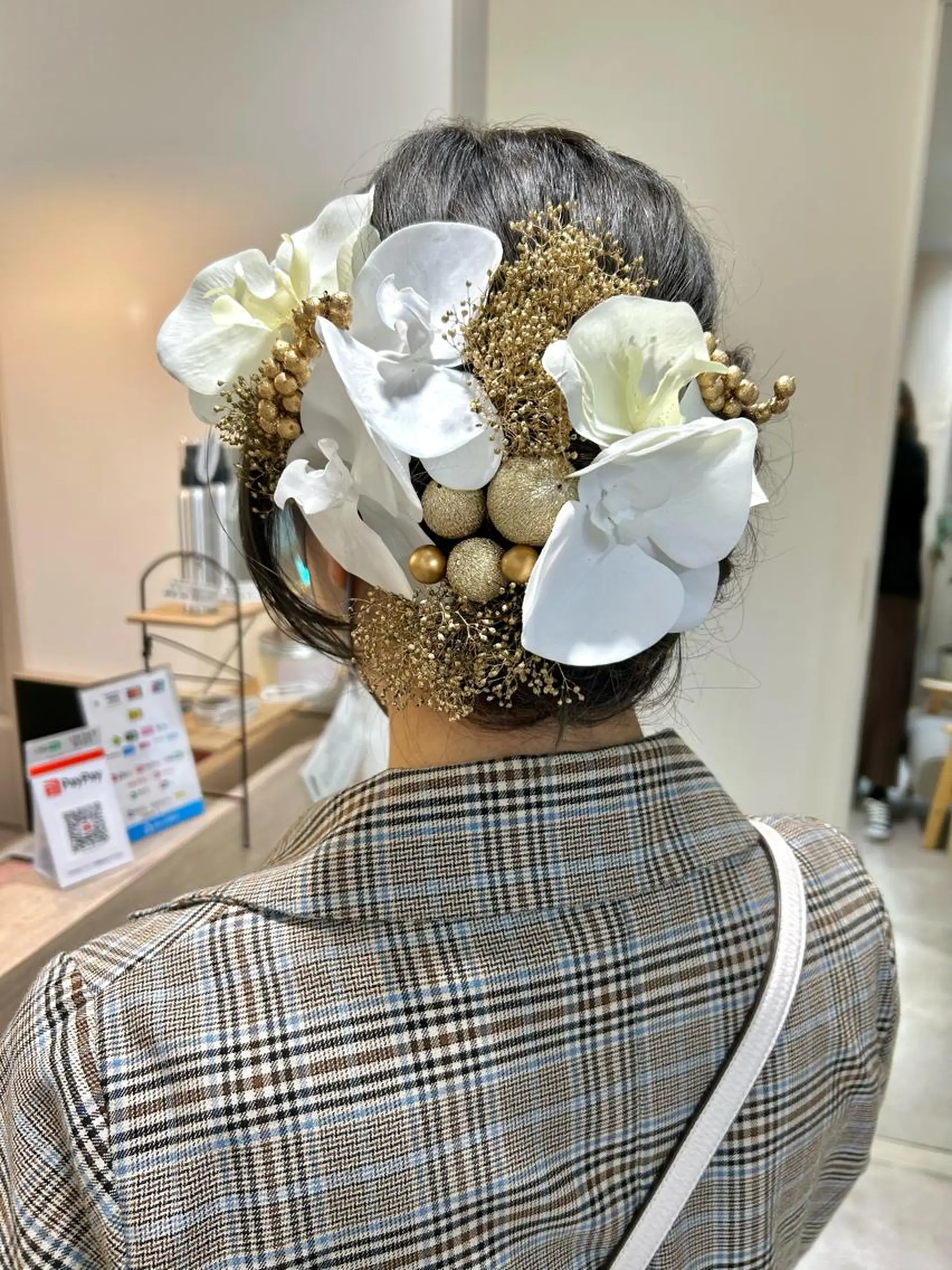 西 めぐみのヘアスタイル