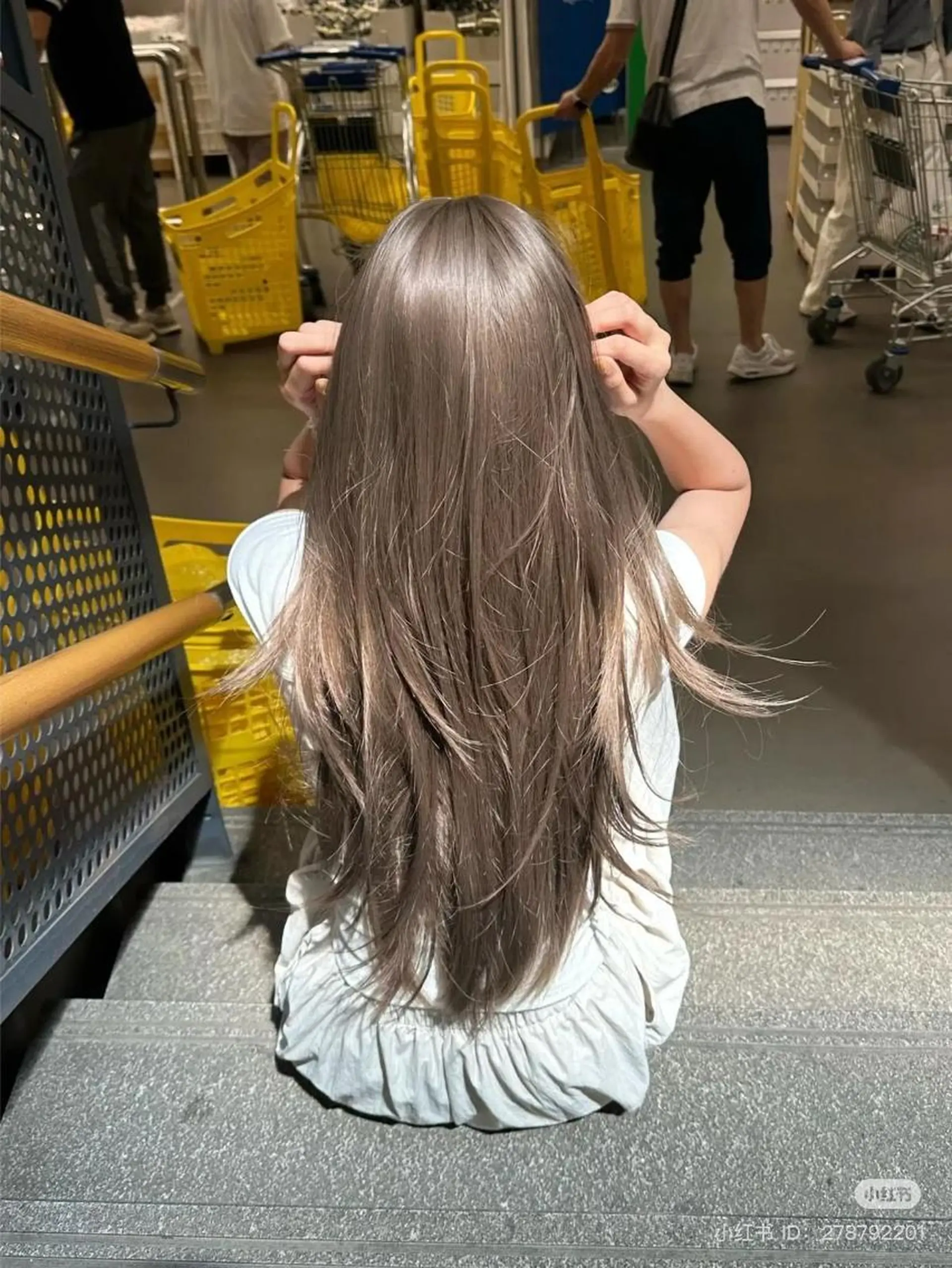 ミディアム 赤み消し🌿透明感 ヘア🌿横浜WILLのヘアスタイル