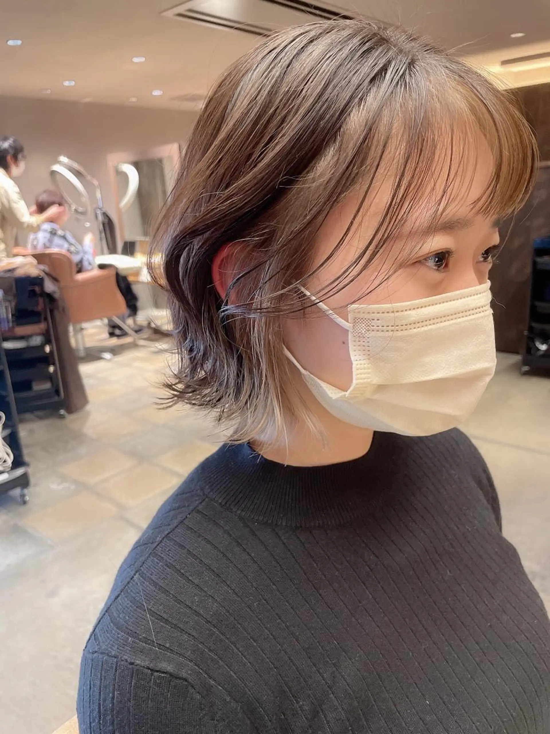 ショート カラー ベージュカラー ハイトーンカラー インナーカラー ホワイトベージュ レイヤー/顔まわり 縮毛矯正/月城宏清のヘアスタイル