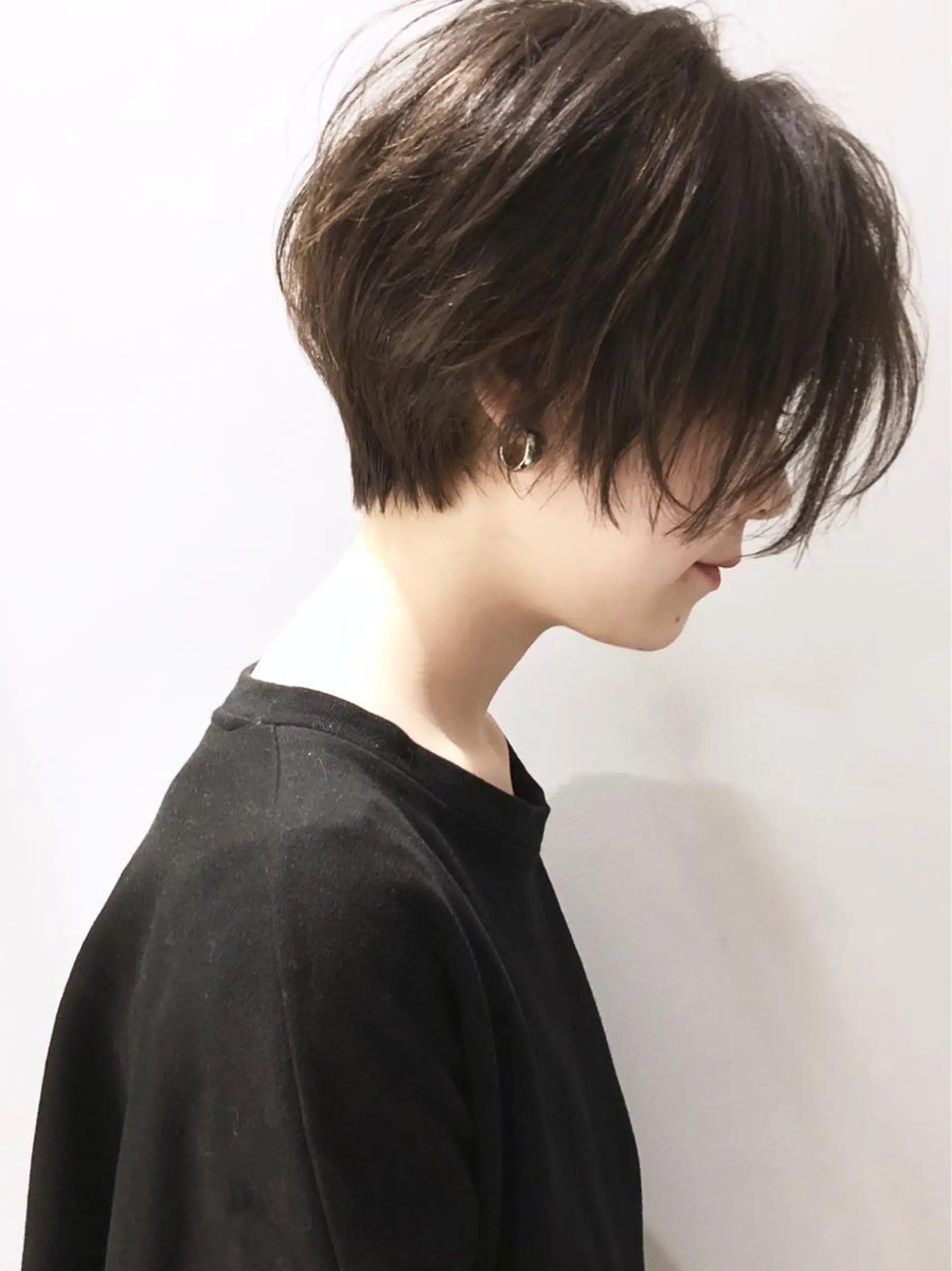 ショート カラー パーマ ショートボブ アッシュ アッシュグレー ハイライトカラー ボブ Memories水天宮前所属・花渕 俊彦のヘアスタイル