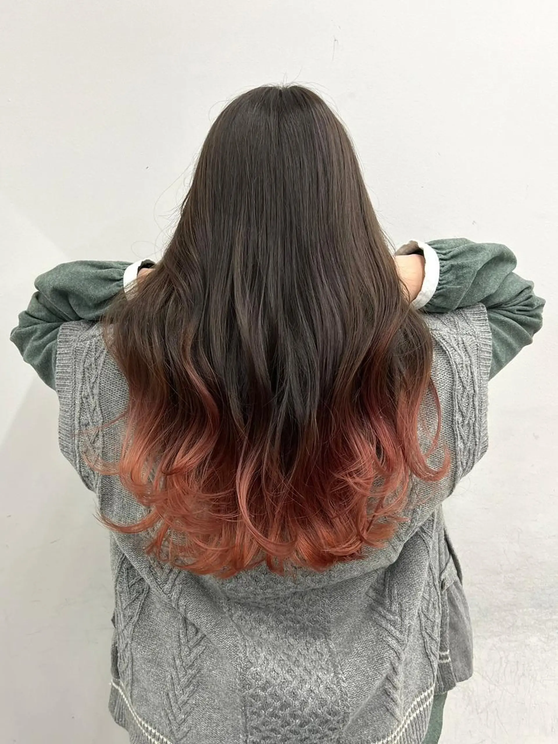 ロング ハイライト 髪質改善 レイヤーカット 縮毛矯正 トリートメント ヘアカラー トリートメント 【公式】amble luxe池袋東口🩷のヘアスタイル