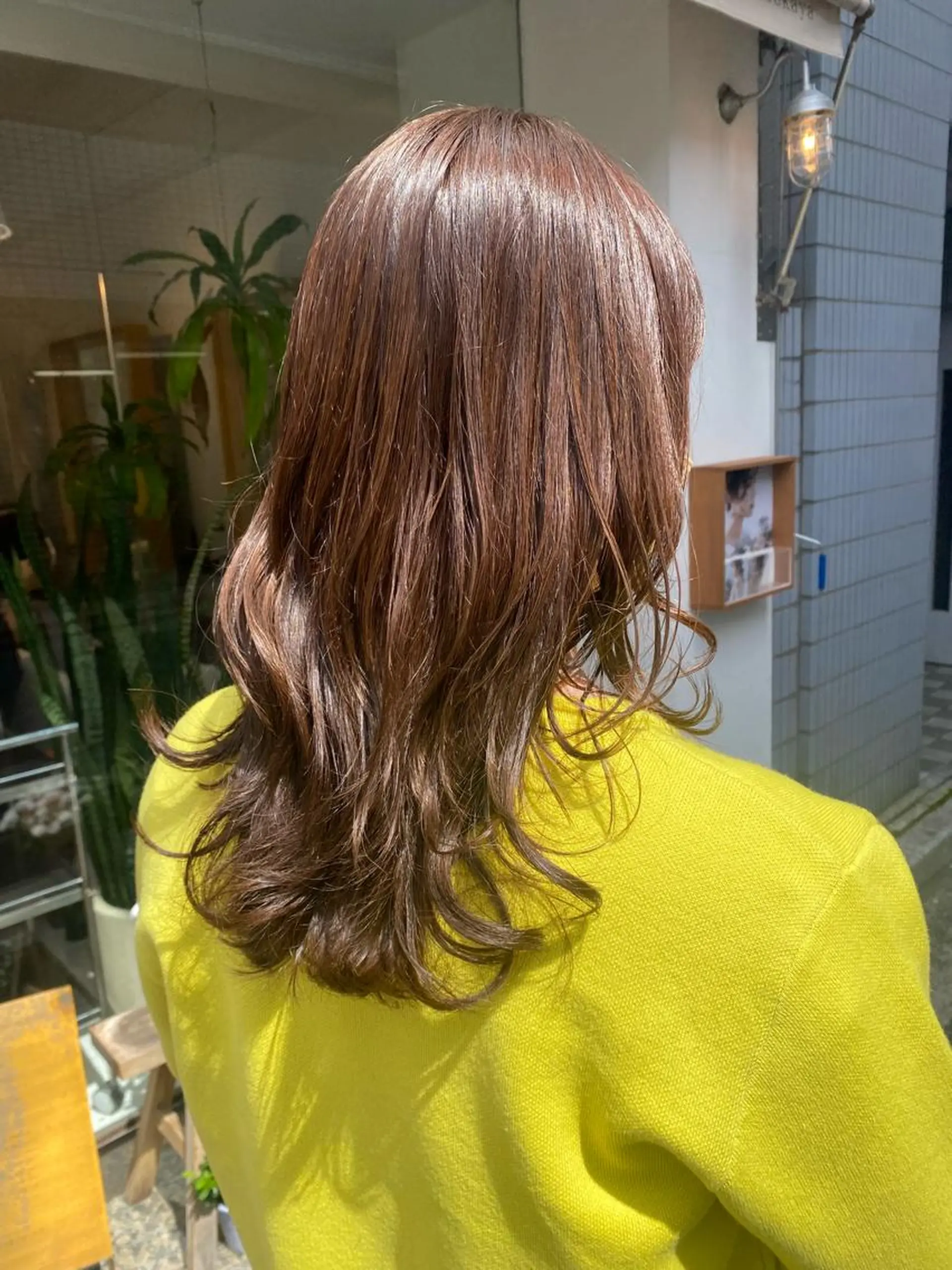 セミロング カラー 安永 涼のヘアスタイル