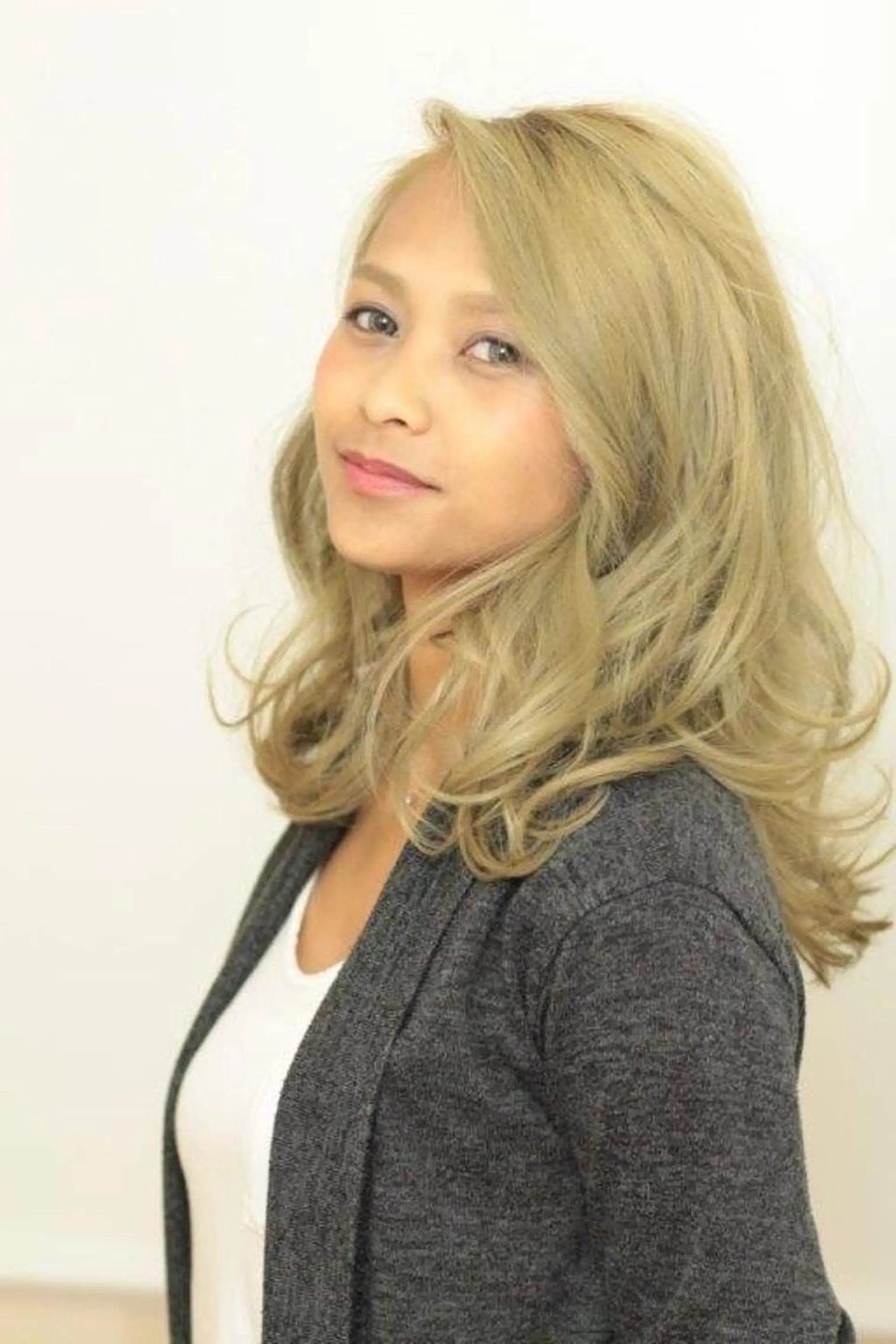 セミロング カラー 金子 直樹のヘアスタイル