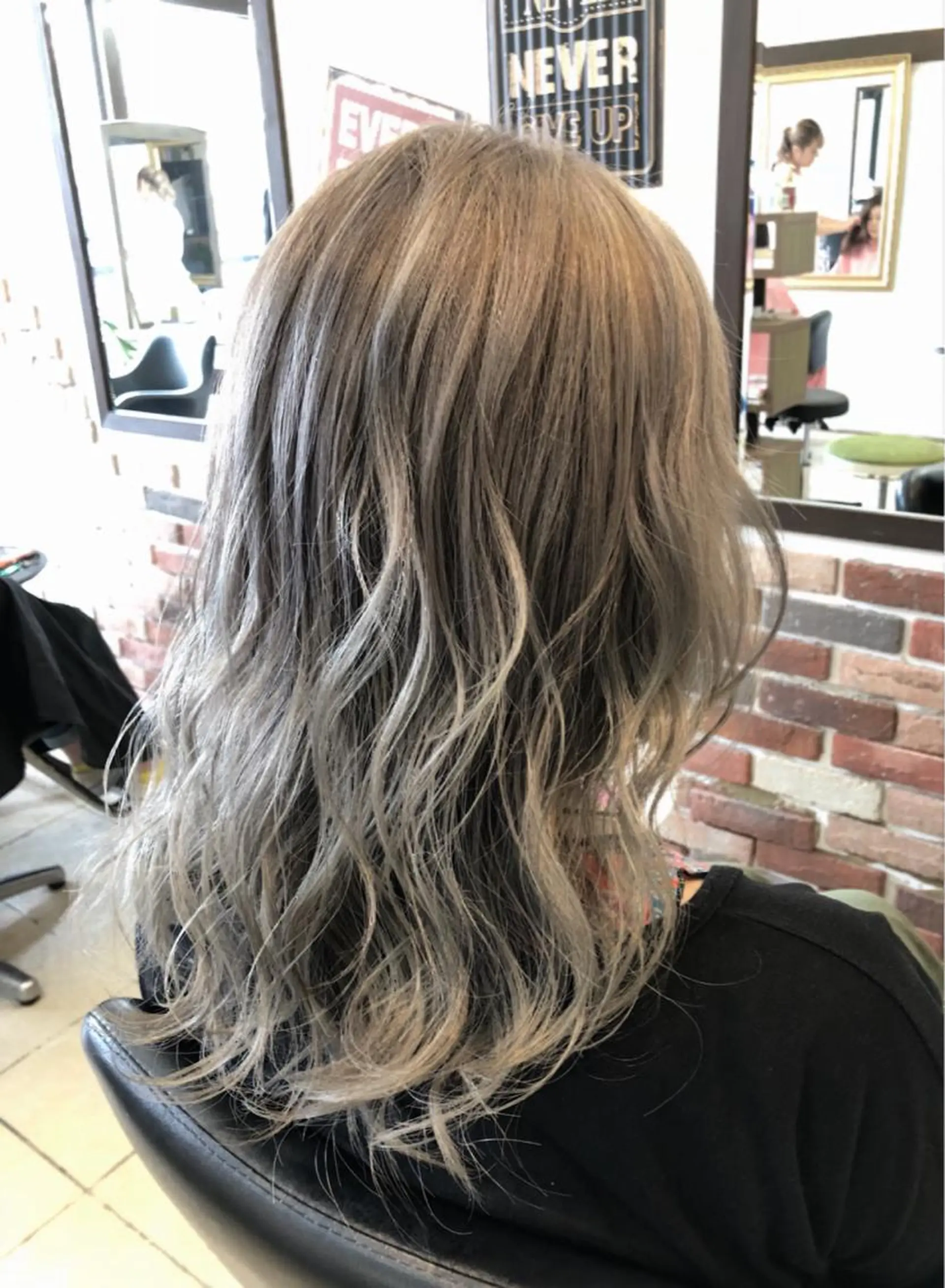 ミディアム カラー ヘアアレンジ ココアグレージュ グレージュ 最高峰の技術力☆ 樋口健人のヘアスタイル