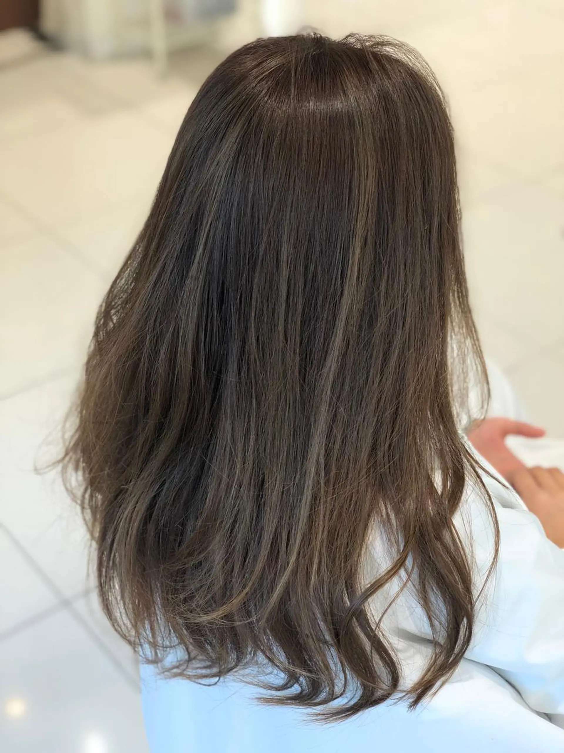 ロング アッシュ ハイライト 福元 保雄のヘアスタイル