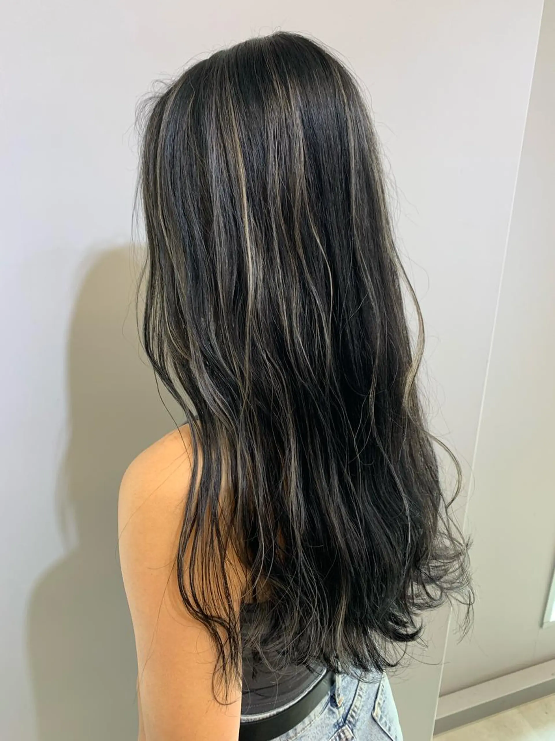 ロング カラー ハイライトカラー ハイライト ヘアカラー theF___ yukoのヘアスタイル