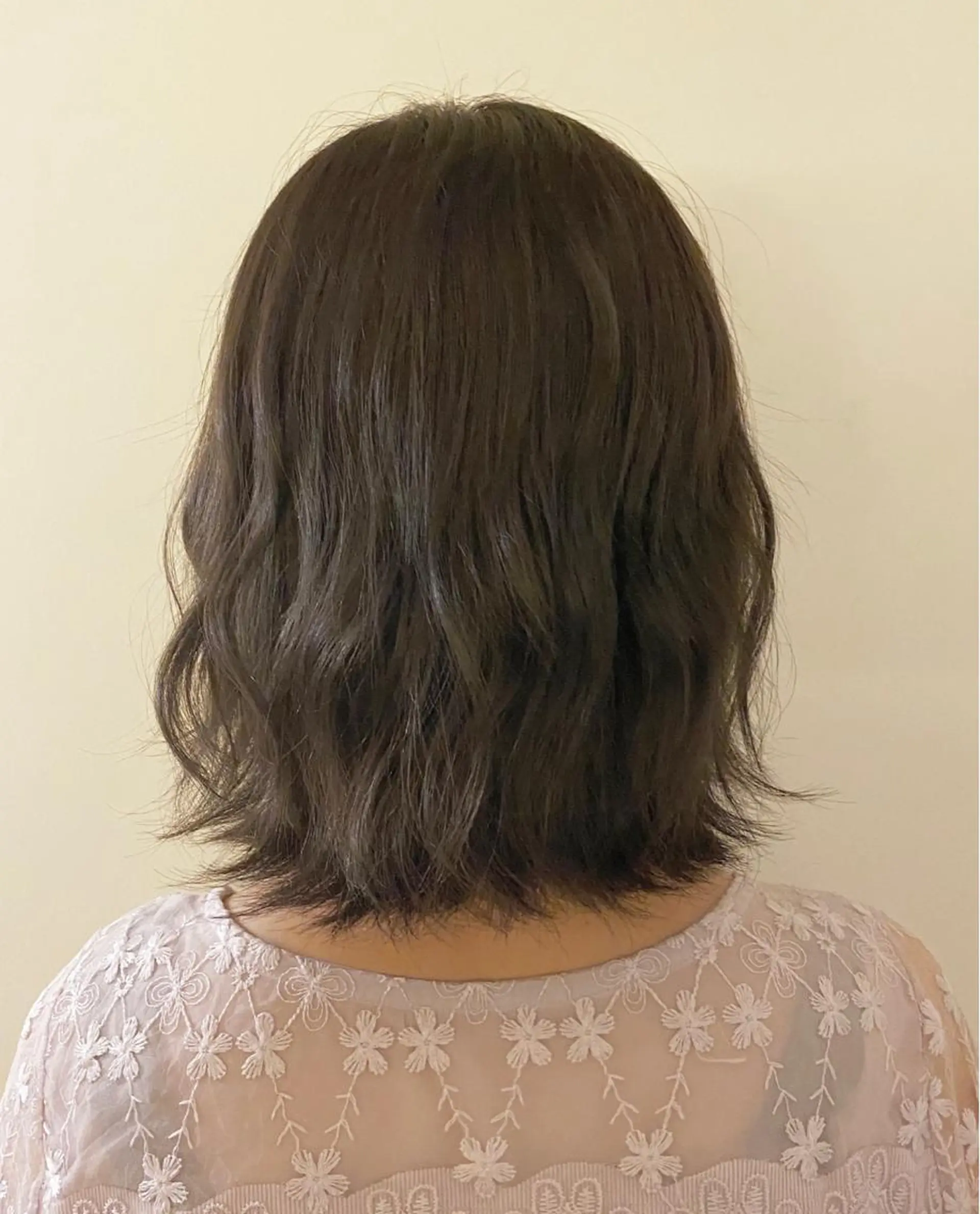 ミディアム 長谷川 華奈子のヘアスタイル