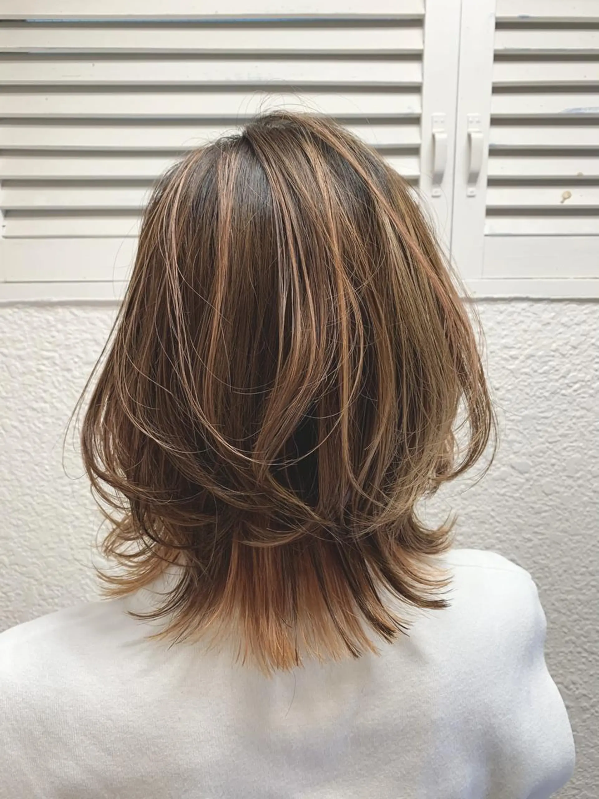 パーマ カラー メンズ セミロング 嶋村夏実🌼レイヤー 🌸白髪ぼかしのヘアスタイル