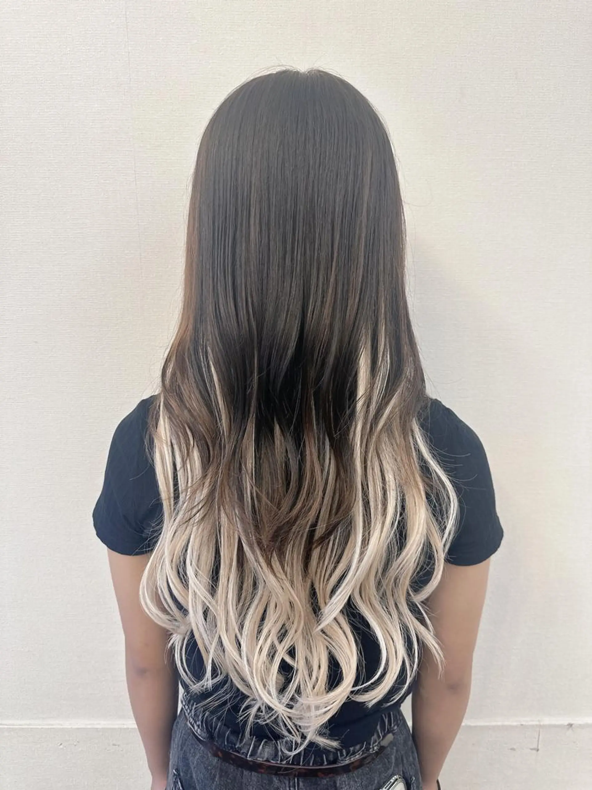 ロング 編み込みエクステ エクステ レイヤーカット ロング カット ヘアカラー トリートメント エクステ インヘアー/美容院 /下伊福店/﨑山瑠依のヘアスタイル