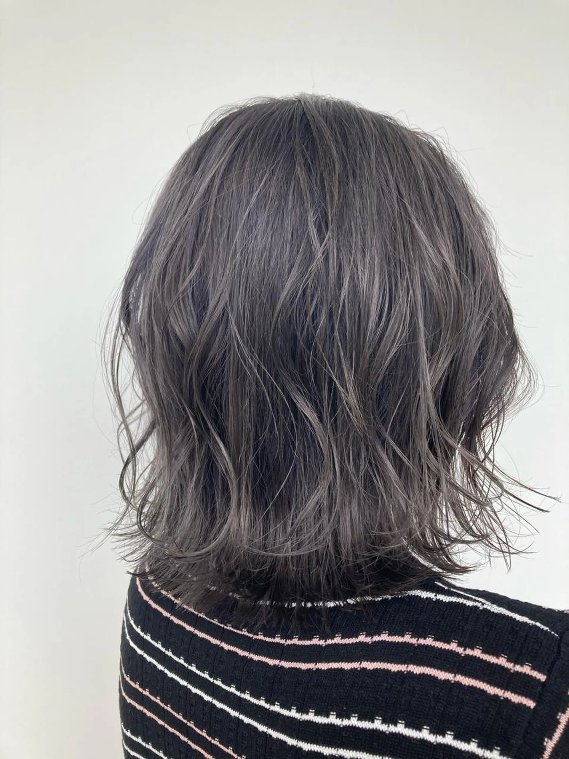 ミディアム カラー アッシュ ブリーチ 長谷川 未來のヘアスタイル