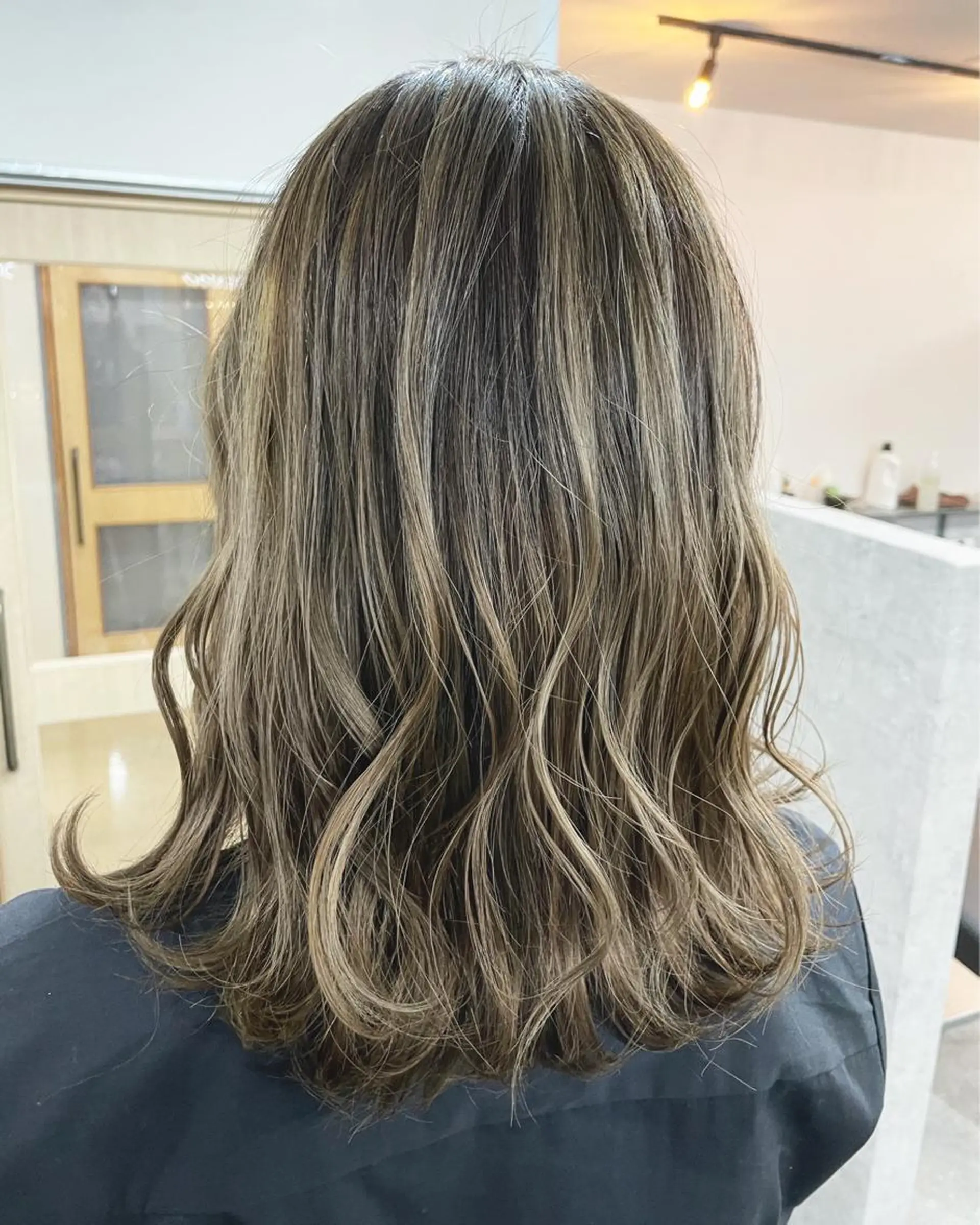 ミディアム カラー パーマ ヘアアレンジ メンズ キッズ ネイル マツエク・マツパ メンズバレイヤージュ メンズブリーチ フェードカット メンズハイライト メンズインナーカラー メンズ特化 しゅうへいのヘアスタイル