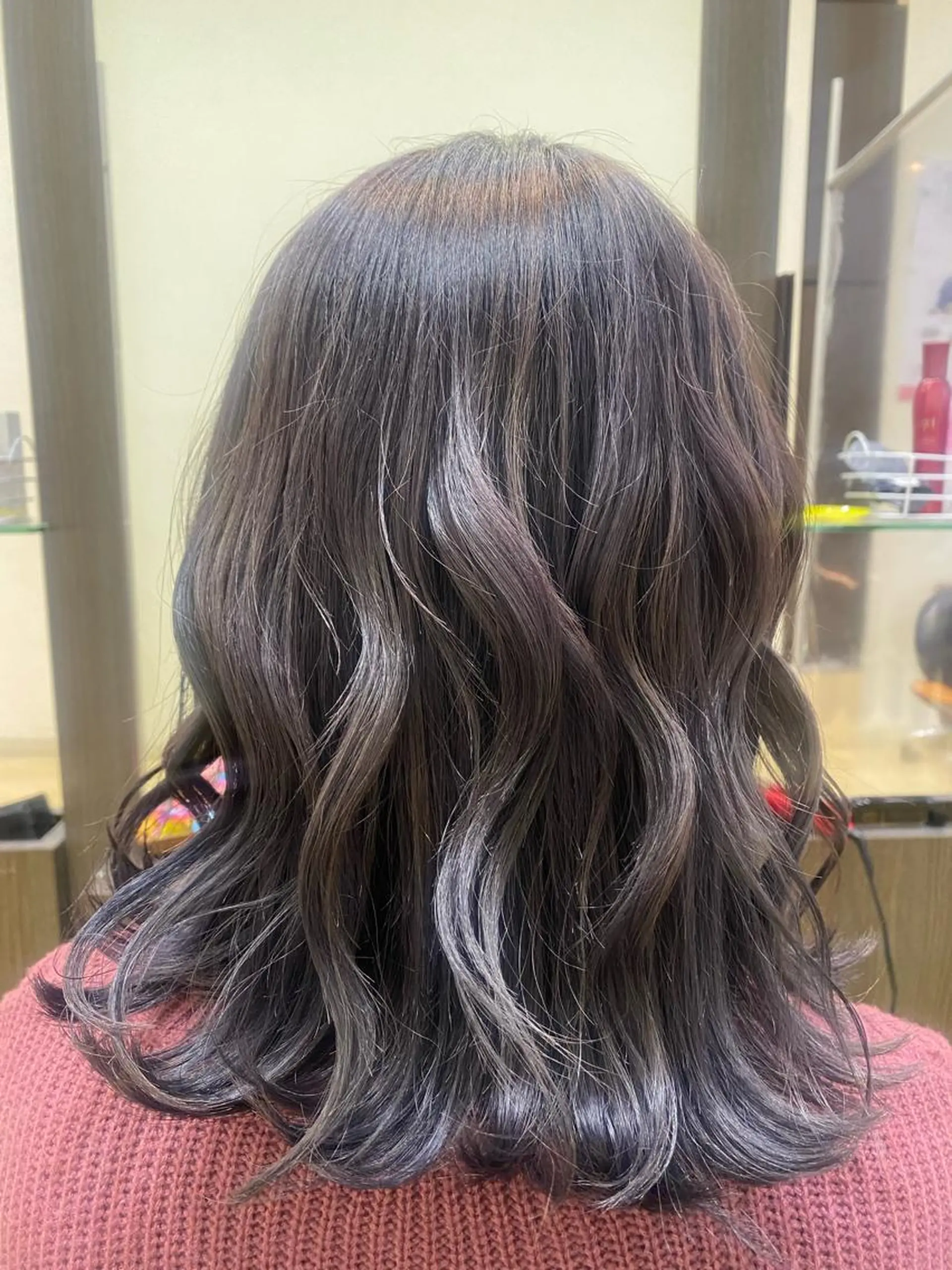 ミディアム カラー ヘアアレンジ パープルカラー 郡山駅前美容室 Hair Life Hana&Co (ヘアーライフハナコ)所属・MᗩïＫᗩ 郡山駅ua/マツパのマツエク・マツパデザイン
