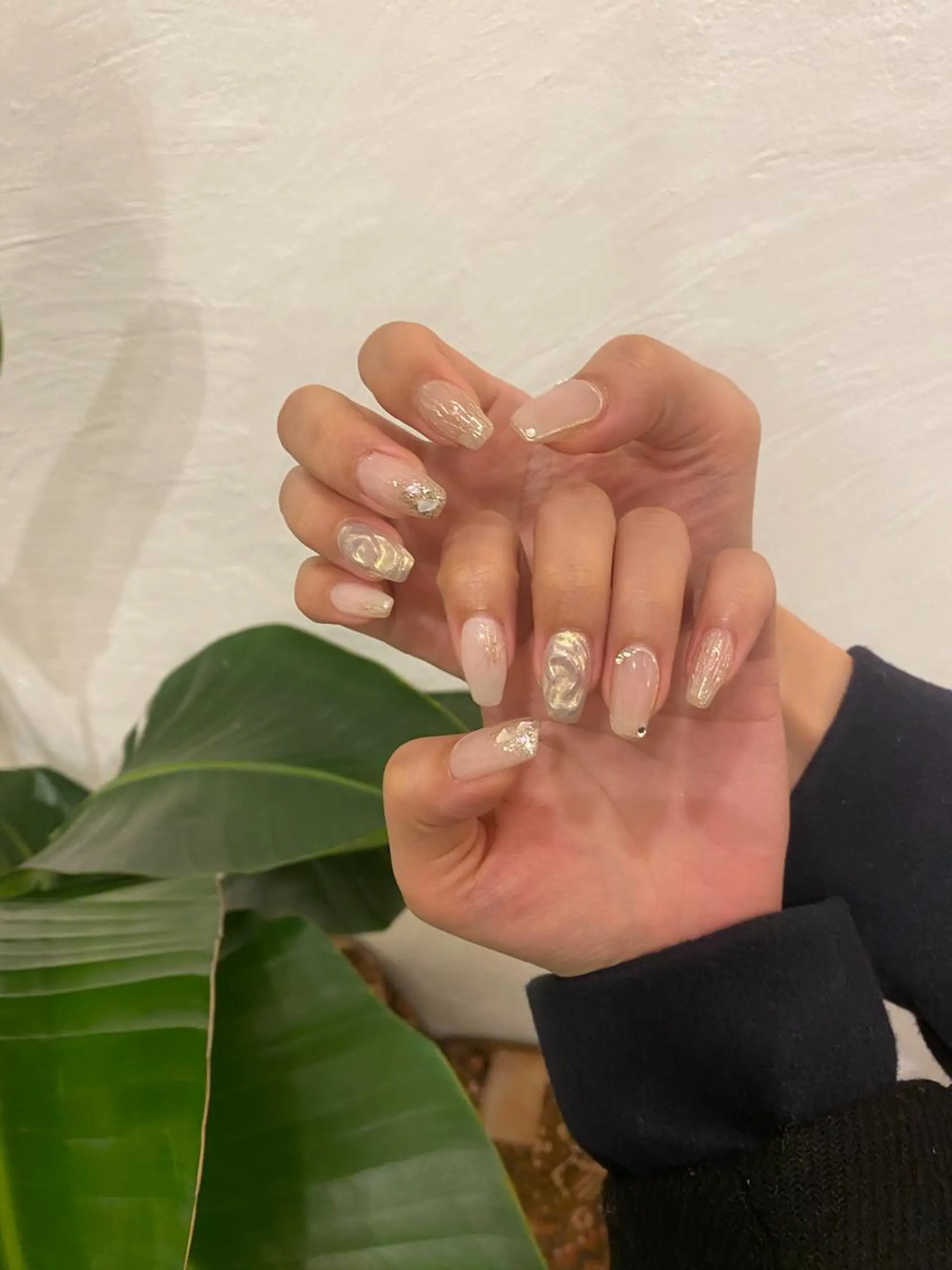 ネイル ニュアンスネイル ネイル&アイ　QUEEN&CRIMSON所属・眉WAX/ピーリング ホワイトニングの眉毛・アイブロウイメージ