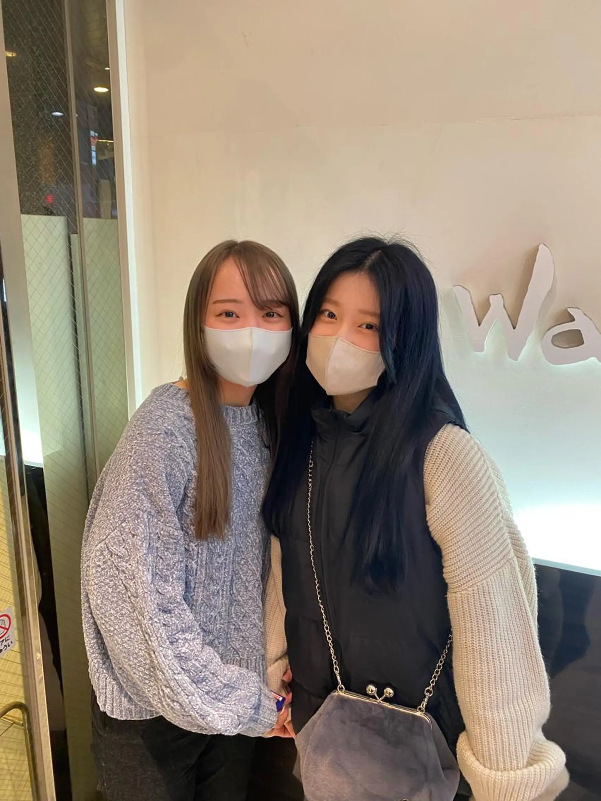 ロング カラー ブリーチ ダブルカラー グレージュ 卒業式のヘアスタイル Agu hair TENOE大宮氷川参道店所属・☀️透明感艶感カラー 増田魁土☀️のヘアスタイル