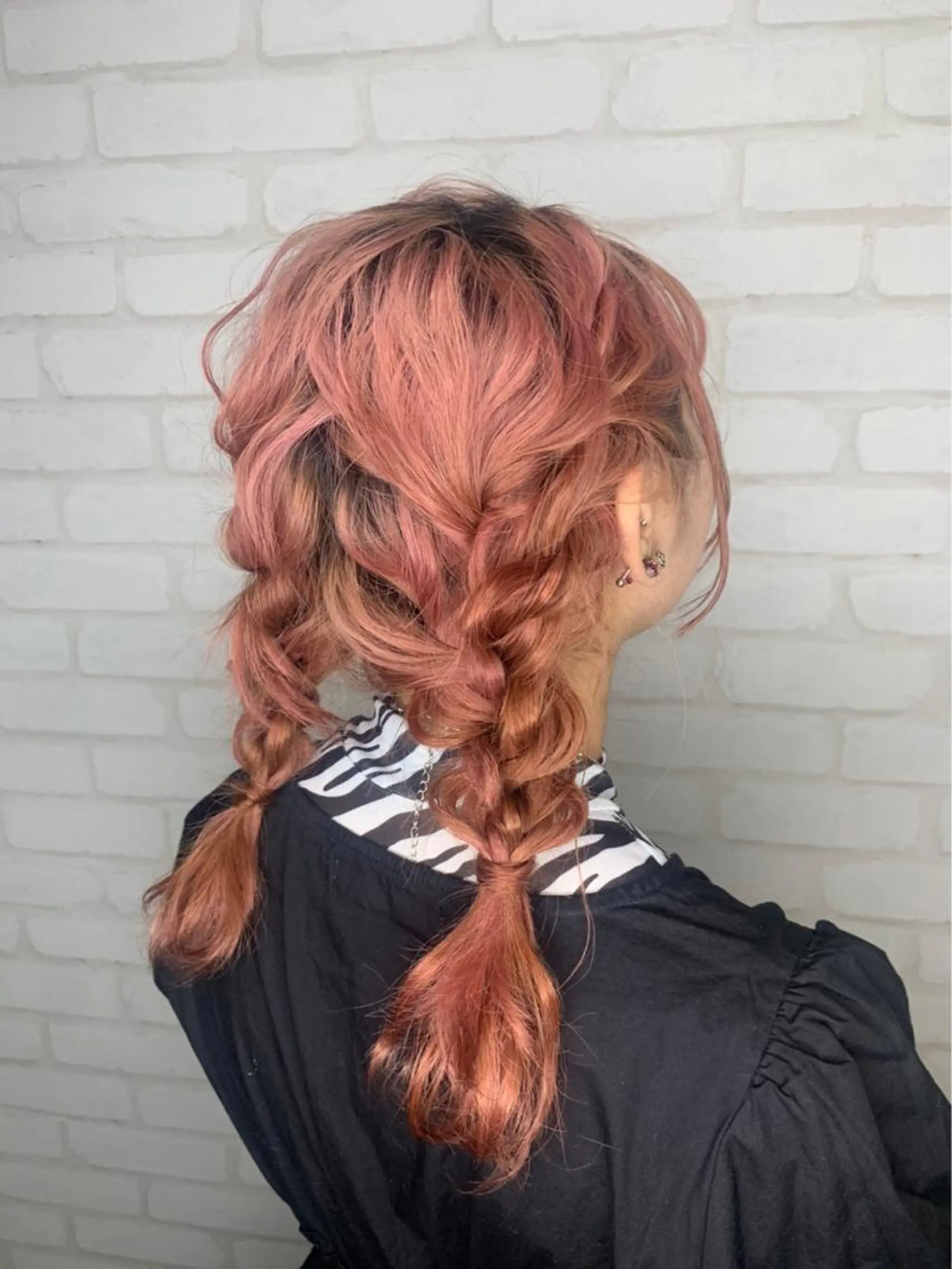 ヘアアレンジ EYEstylist ·ai MOERIのマツエク・マツパデザイン