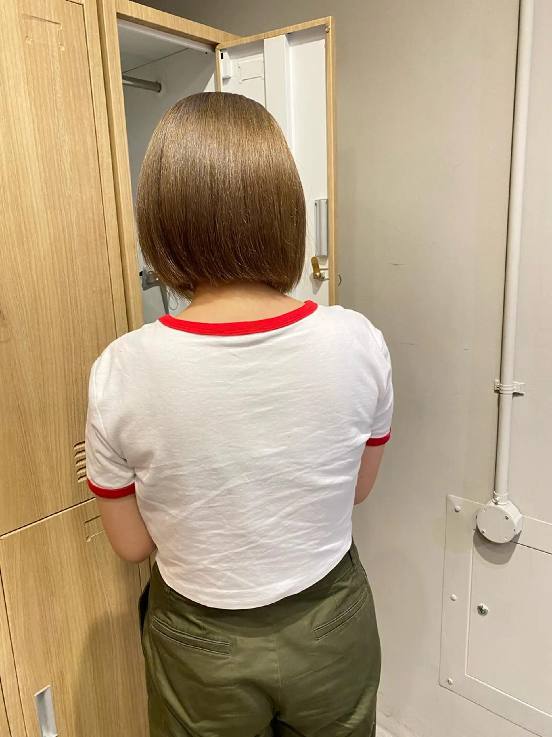 ミディアム カラー ベージュカラー ブリーチ 透明感×レイヤーカッ ト🌼kiraraのヘアスタイル