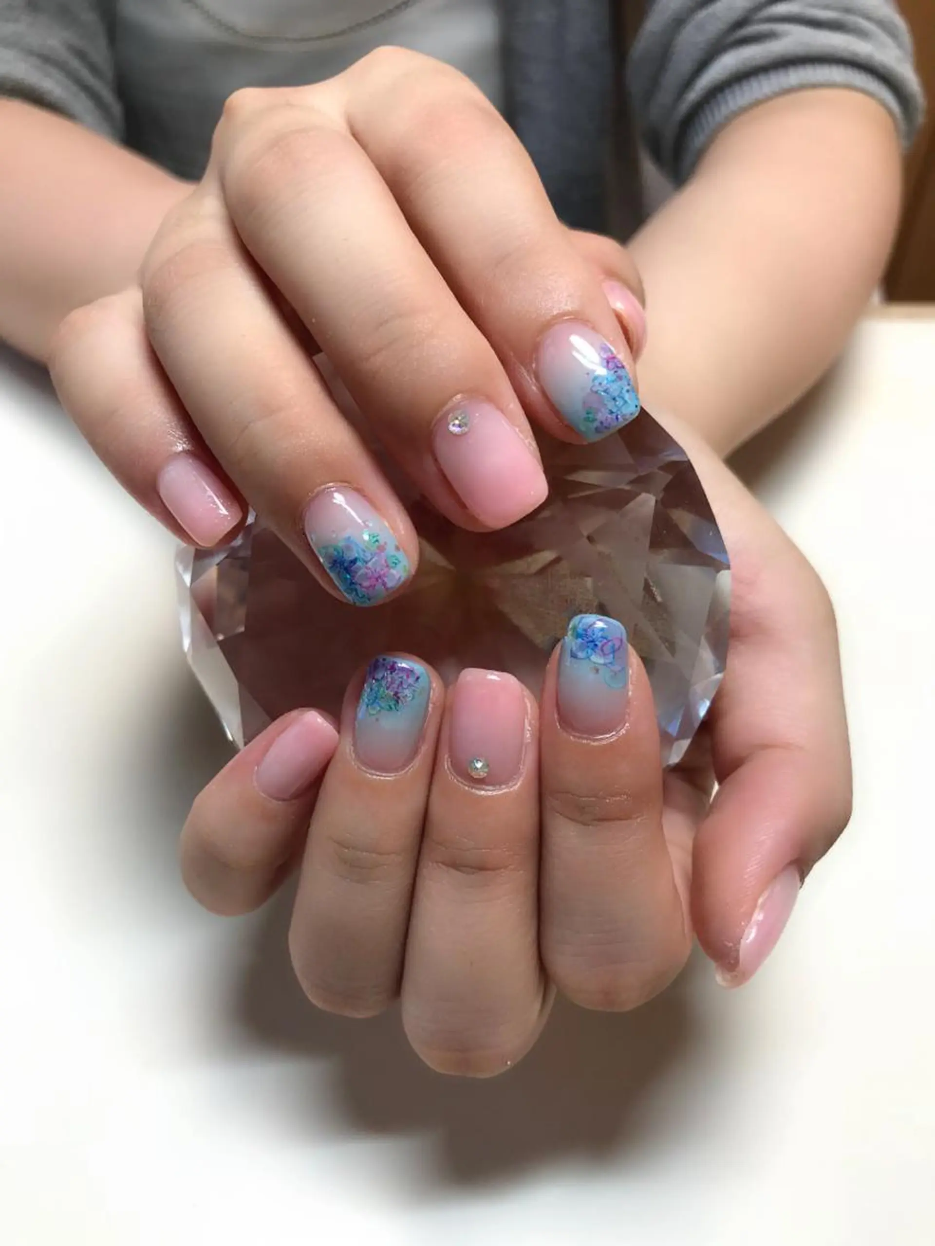 ネイル ハンドネイル 'mm所属・'mm  (ミリ) ＭＡＮＡＭＩのネイルデザイン